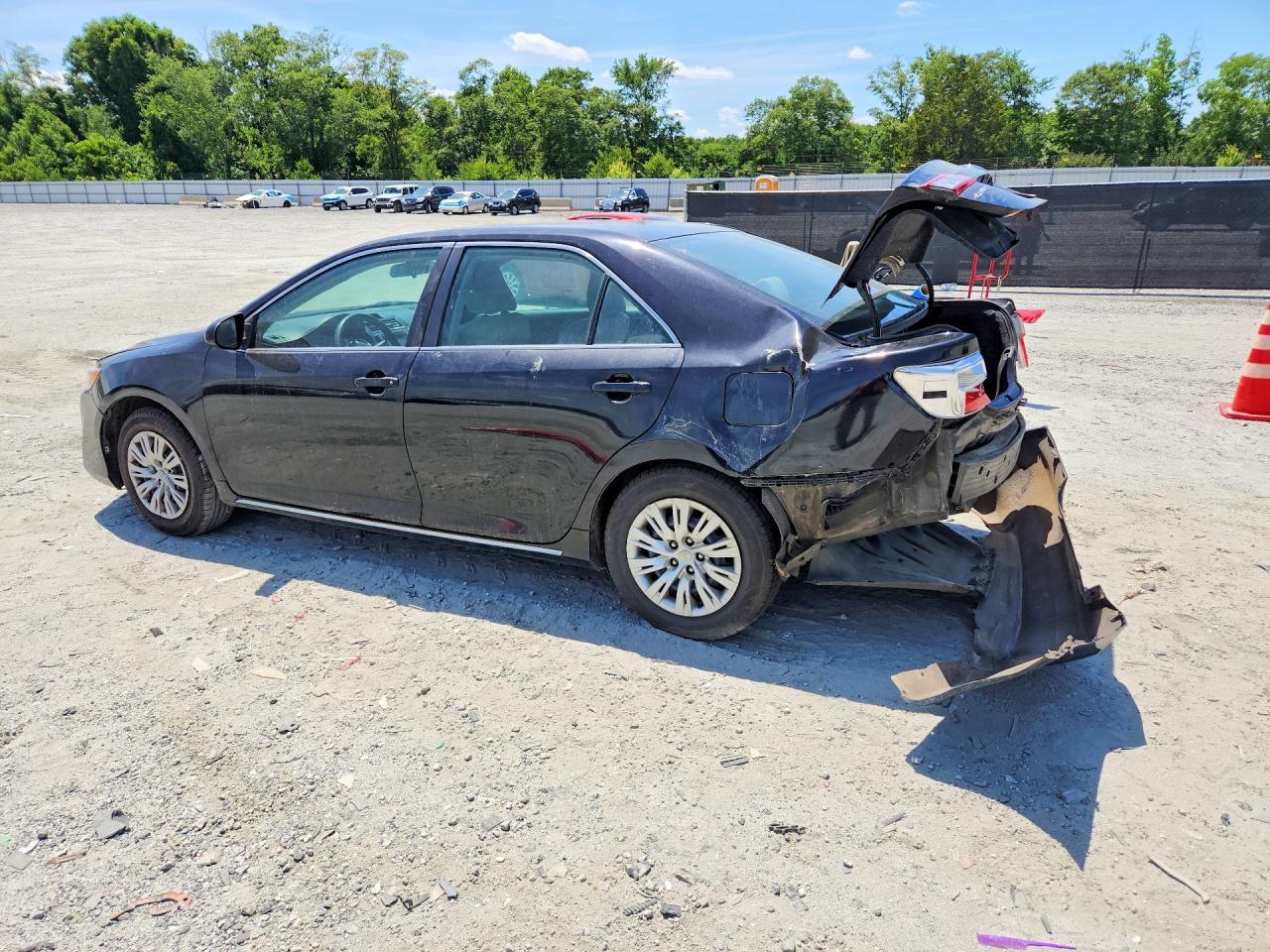 2013 Toyota Camry Le Black vin: 4T1BF1FK4DU220757