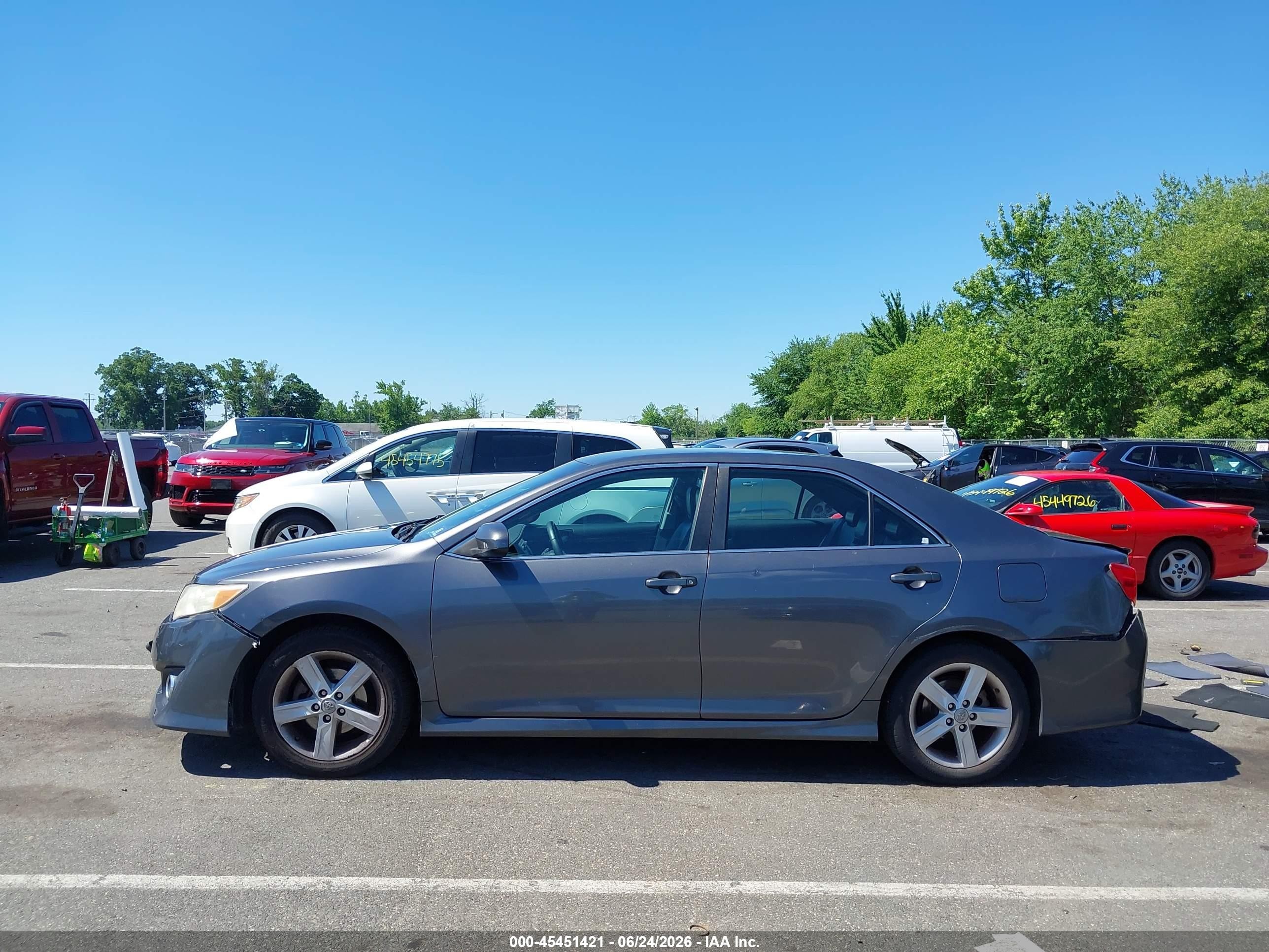 2013 Toyota Camry Se Gray vin: 4T1BF1FK4DU223402