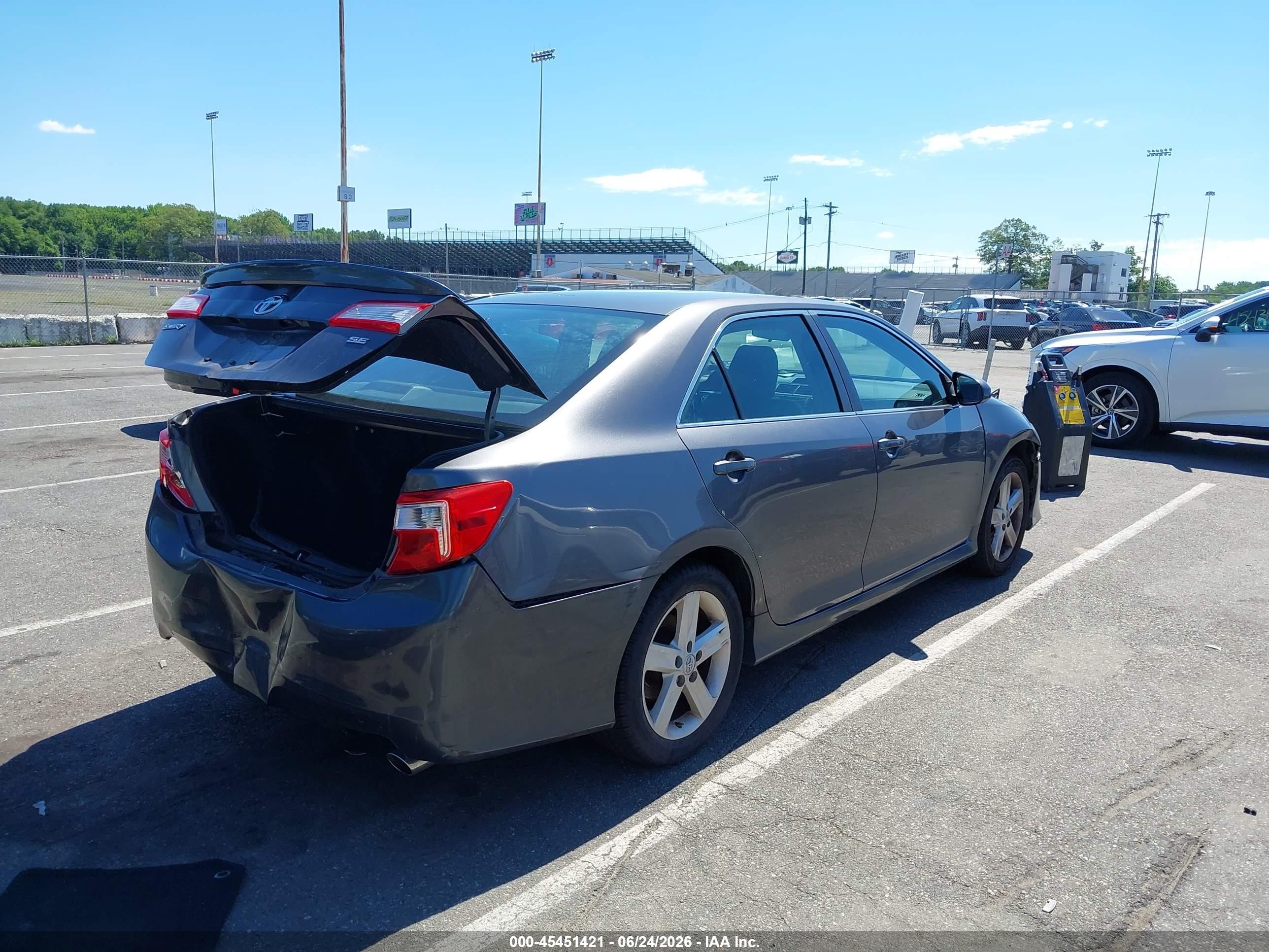 2013 Toyota Camry Se Gray vin: 4T1BF1FK4DU223402
