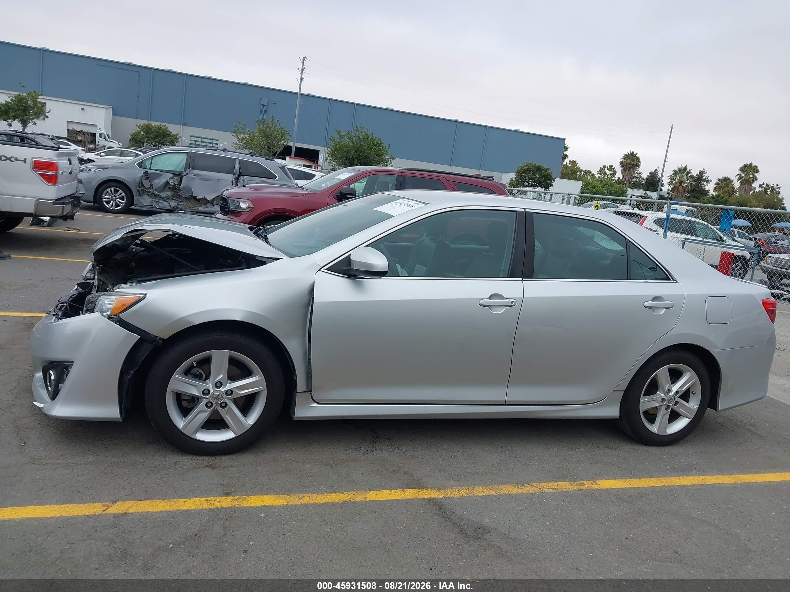2013 Toyota Camry Se Серебряный vin: 4T1BF1FK4DU294681