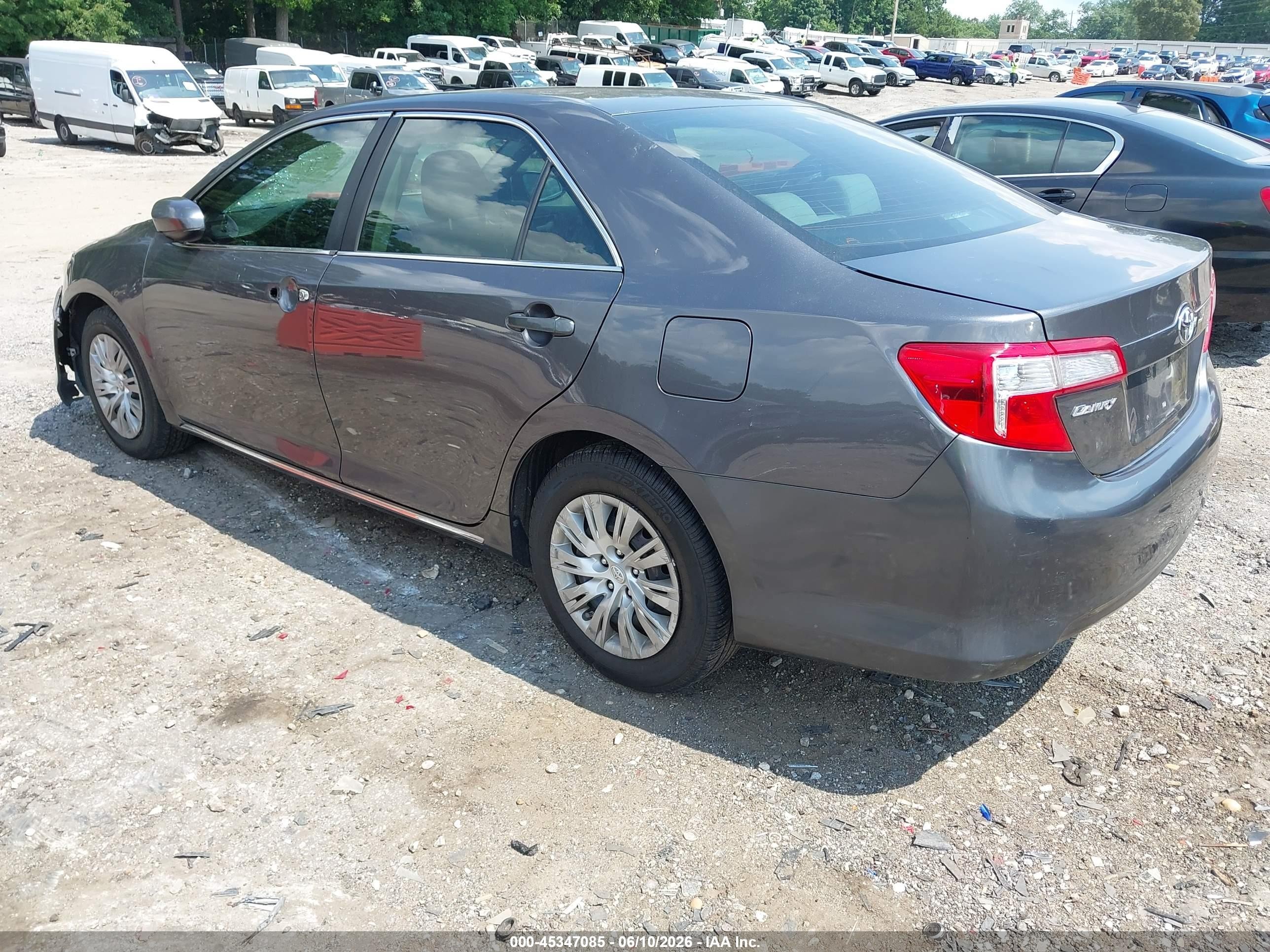 2013 Toyota Camry Le Gray vin: 4T1BF1FK4DU659327