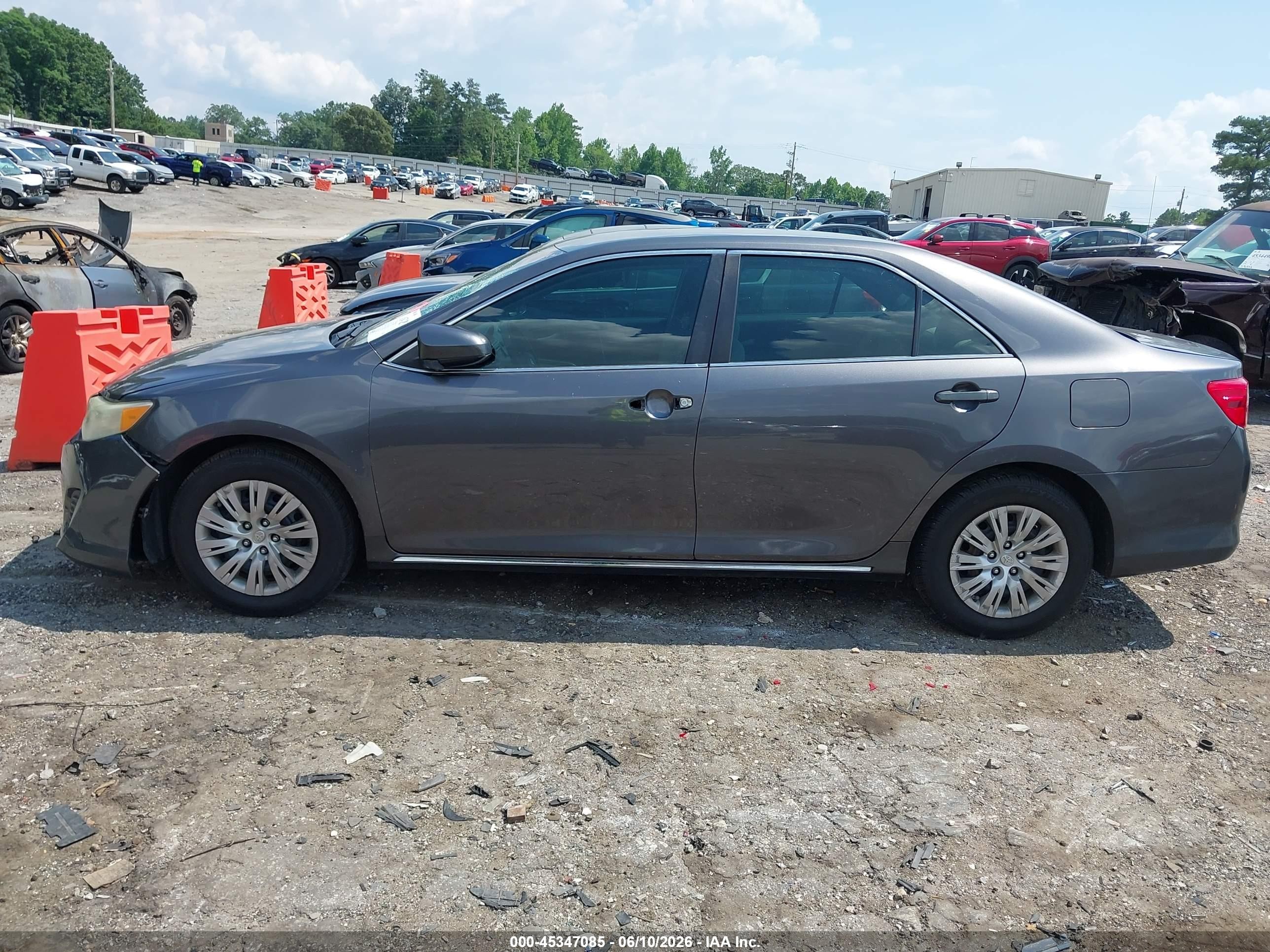 2013 Toyota Camry Le Gray vin: 4T1BF1FK4DU659327