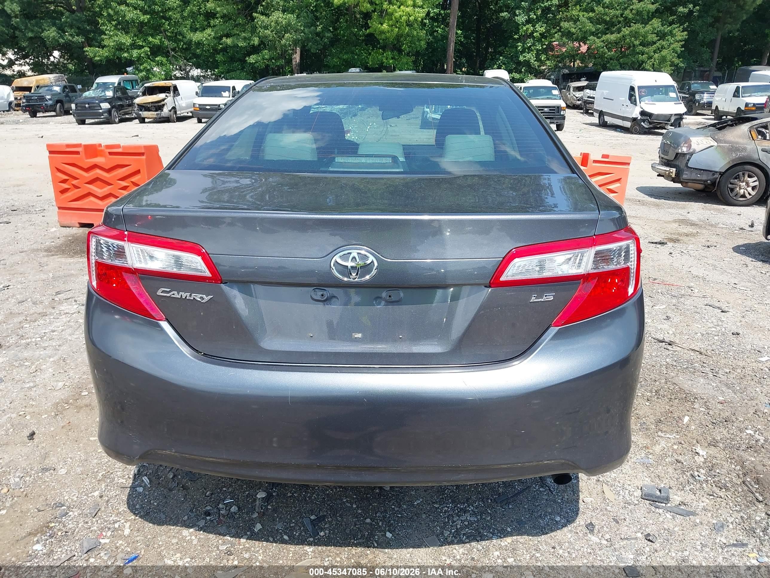 2013 Toyota Camry Le Gray vin: 4T1BF1FK4DU659327