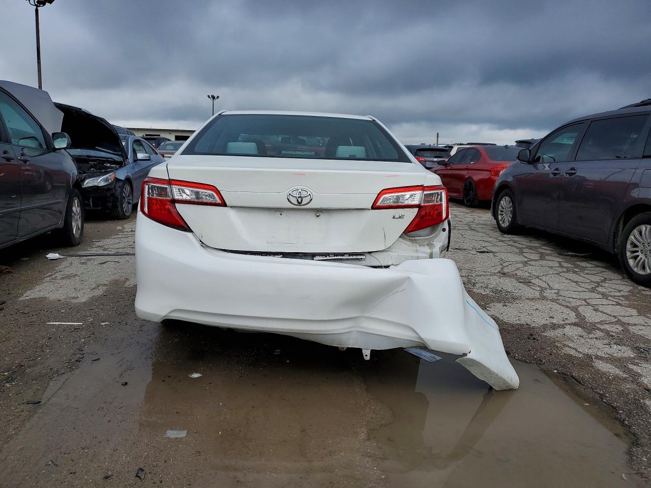 2013 Toyota Camry Le White vin: 4T1BF1FK4DU664804