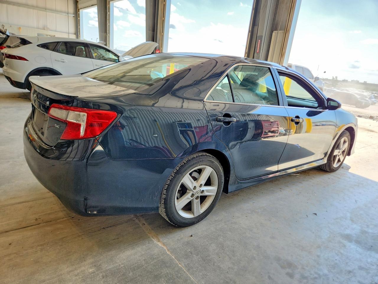 2013 Toyota Camry Se Charcoal vin: 4T1BF1FK4DU670991
