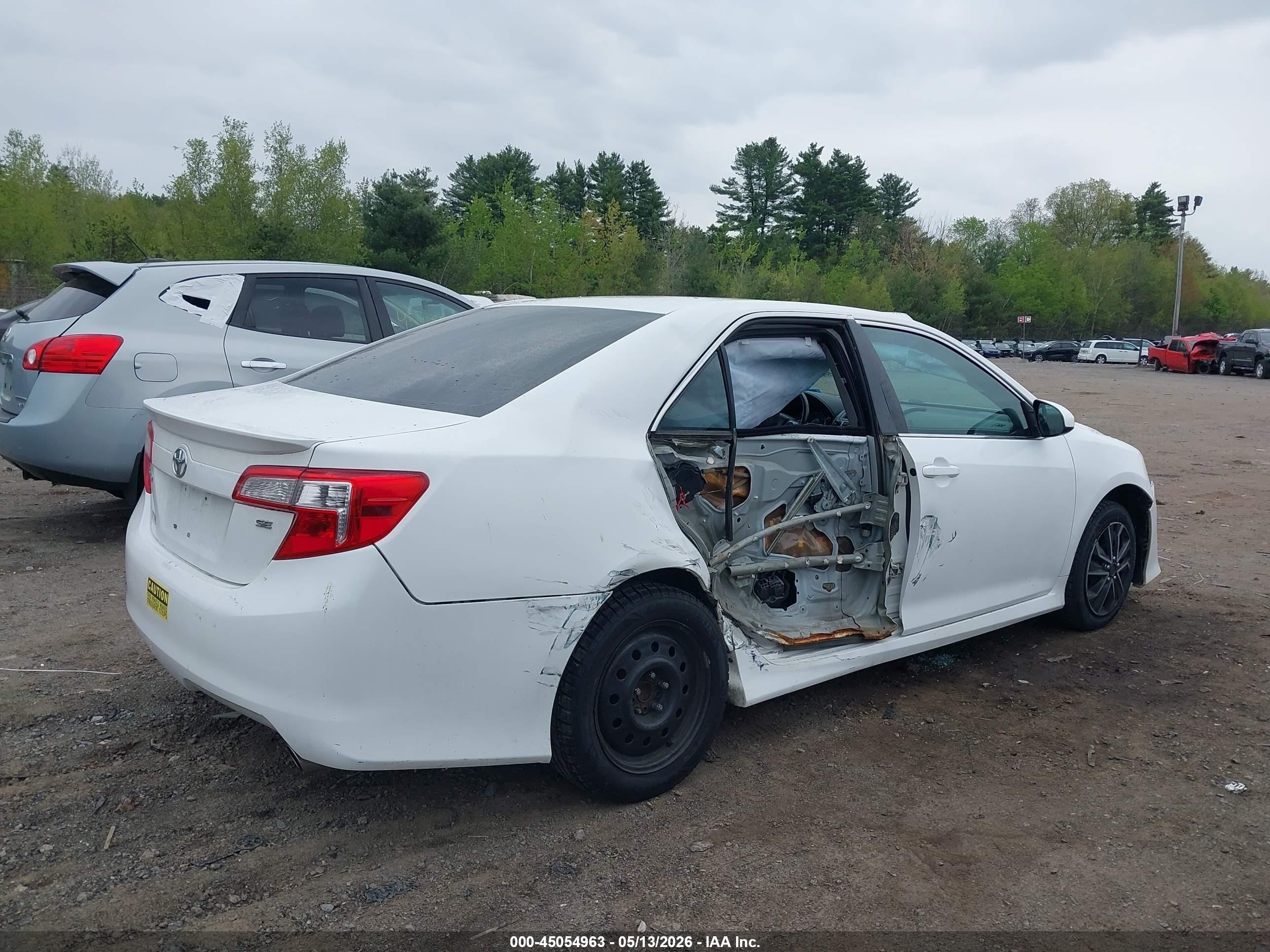 2013 Toyota Camry Se White vin: 4T1BF1FK4DU690156