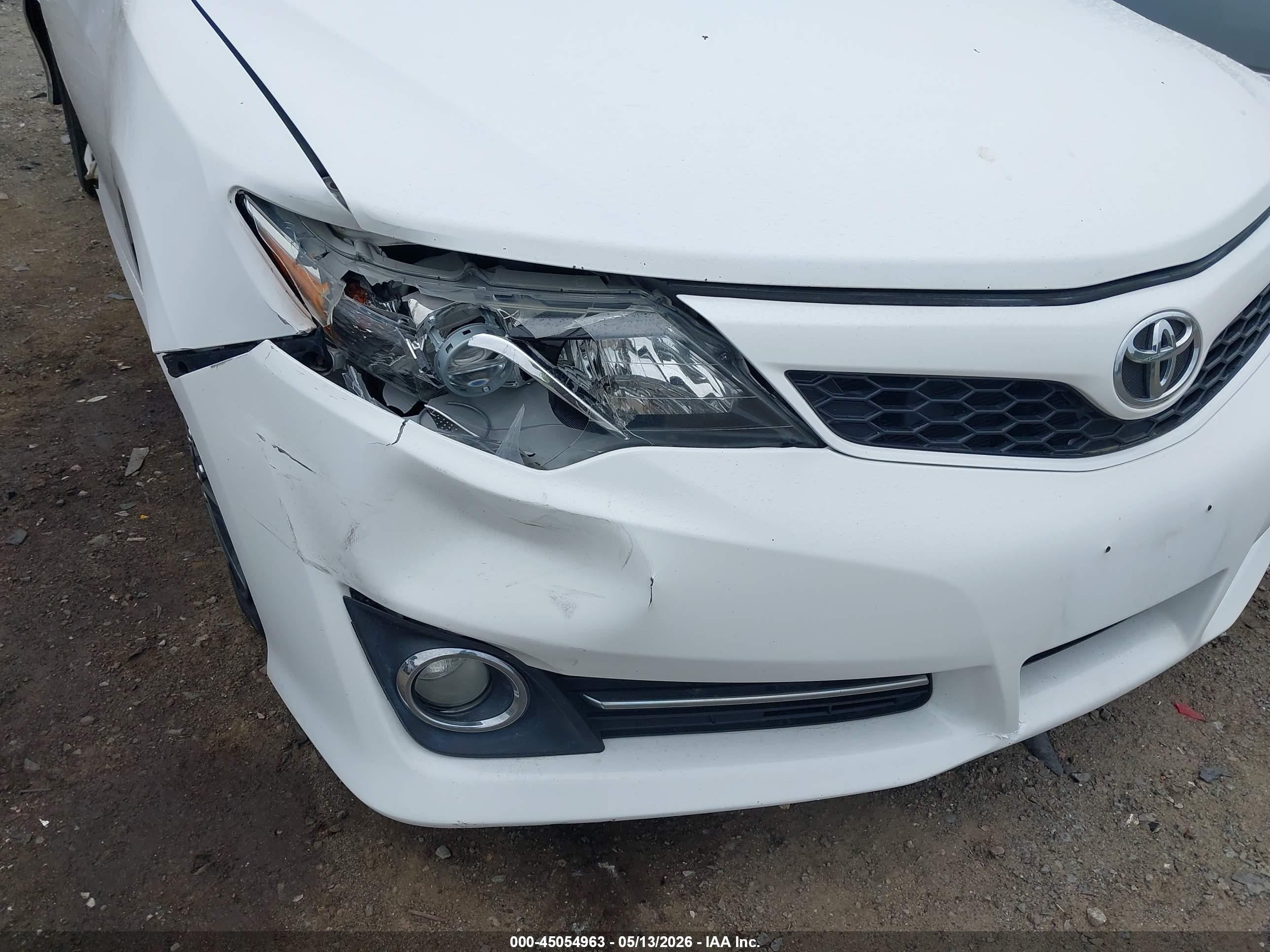 2013 Toyota Camry Se White vin: 4T1BF1FK4DU690156