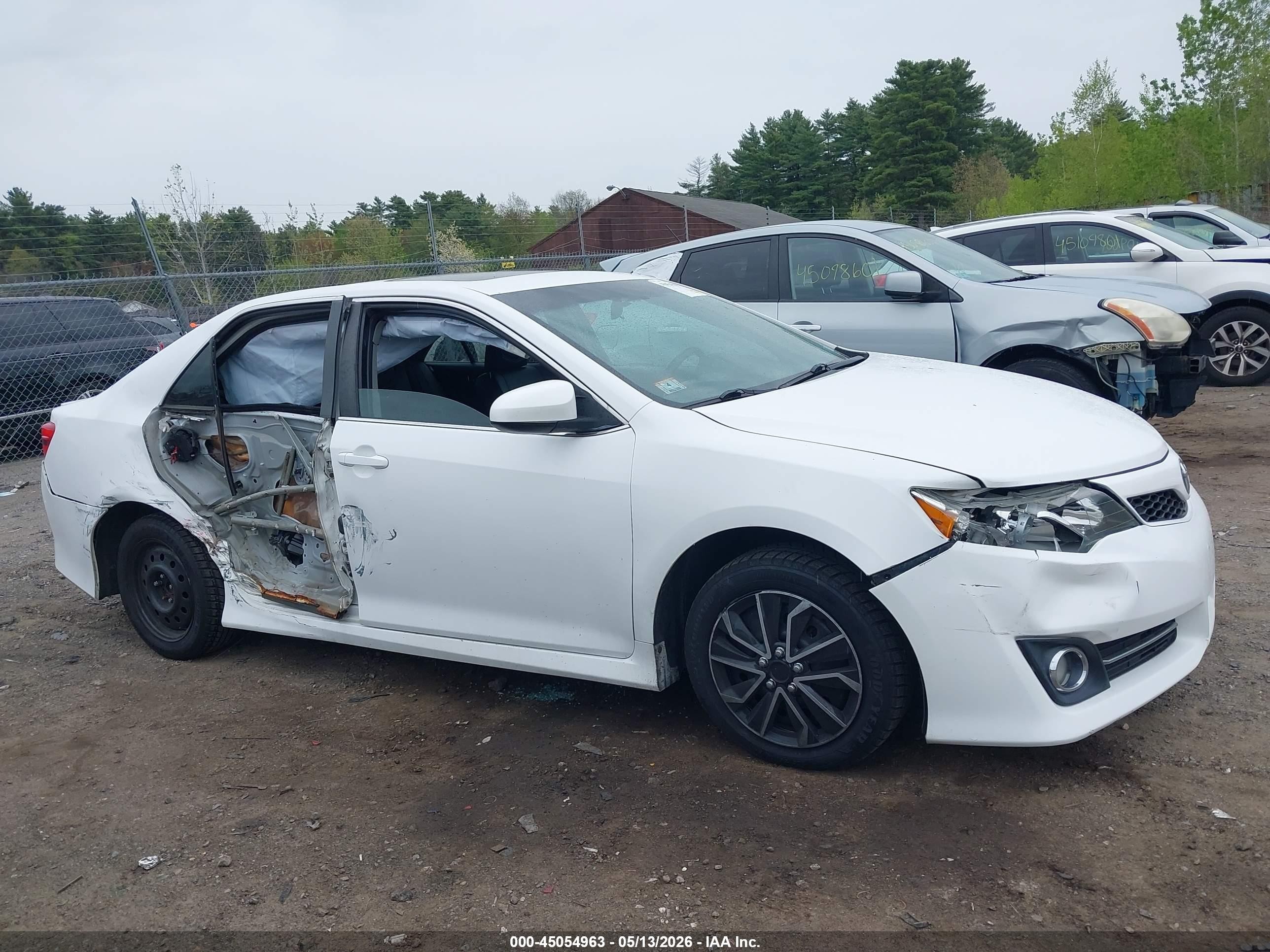 2013 Toyota Camry Se White vin: 4T1BF1FK4DU690156
