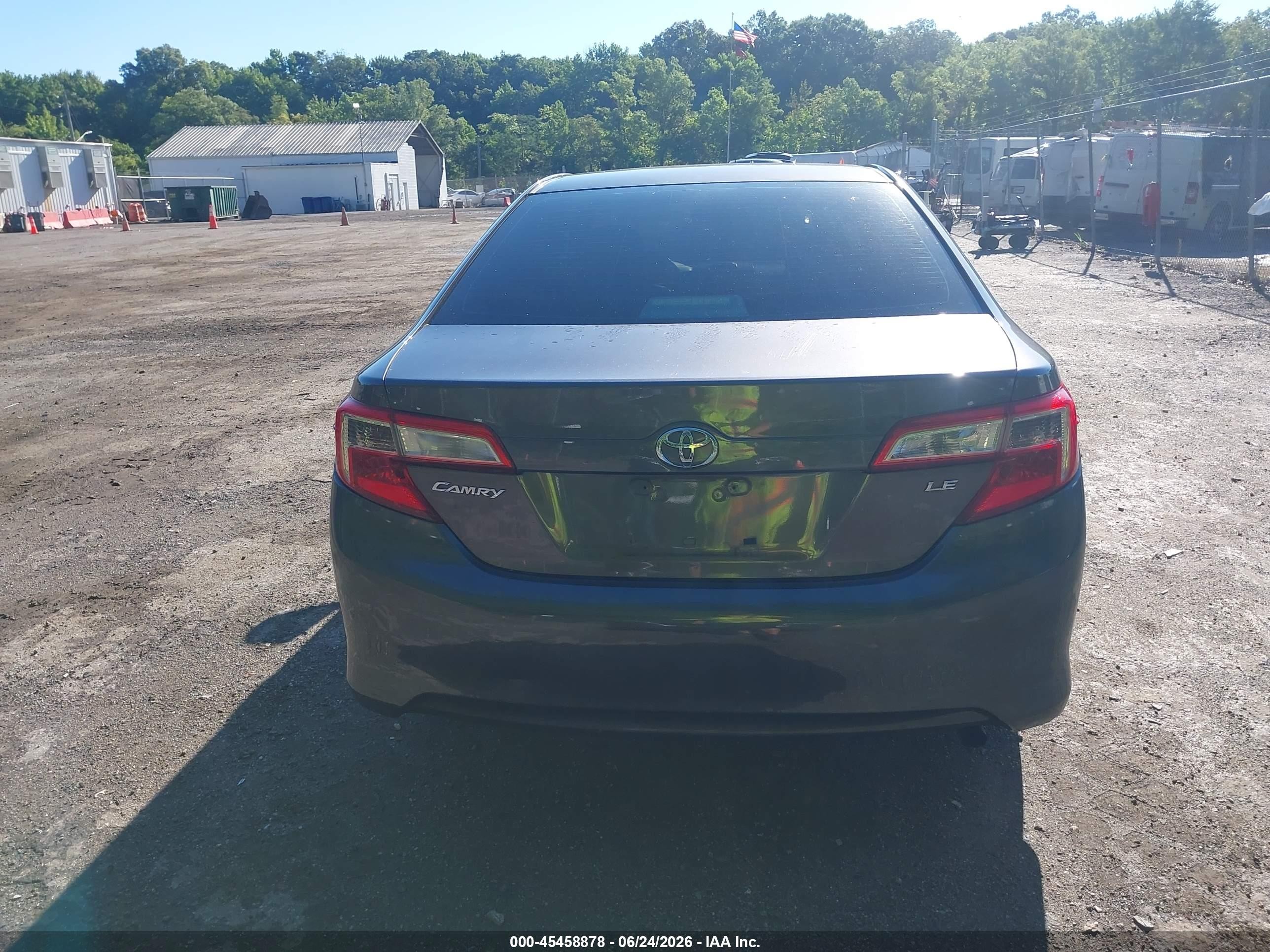 2013 Toyota Camry Le Gray vin: 4T1BF1FK4DU703231