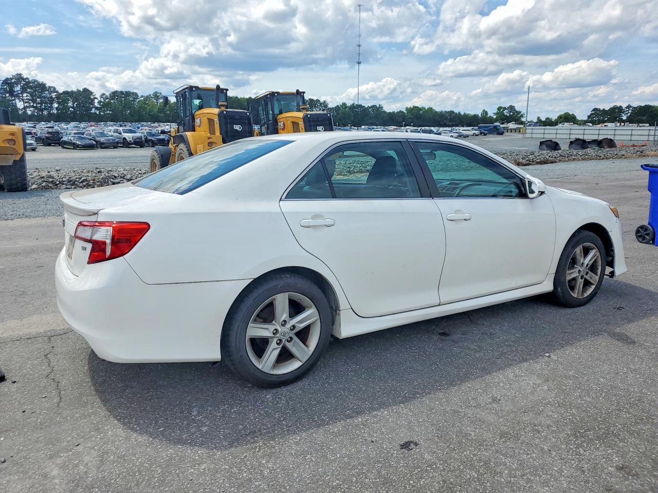 2013 Toyota Camry Se White vin: 4T1BF1FK4DU703388