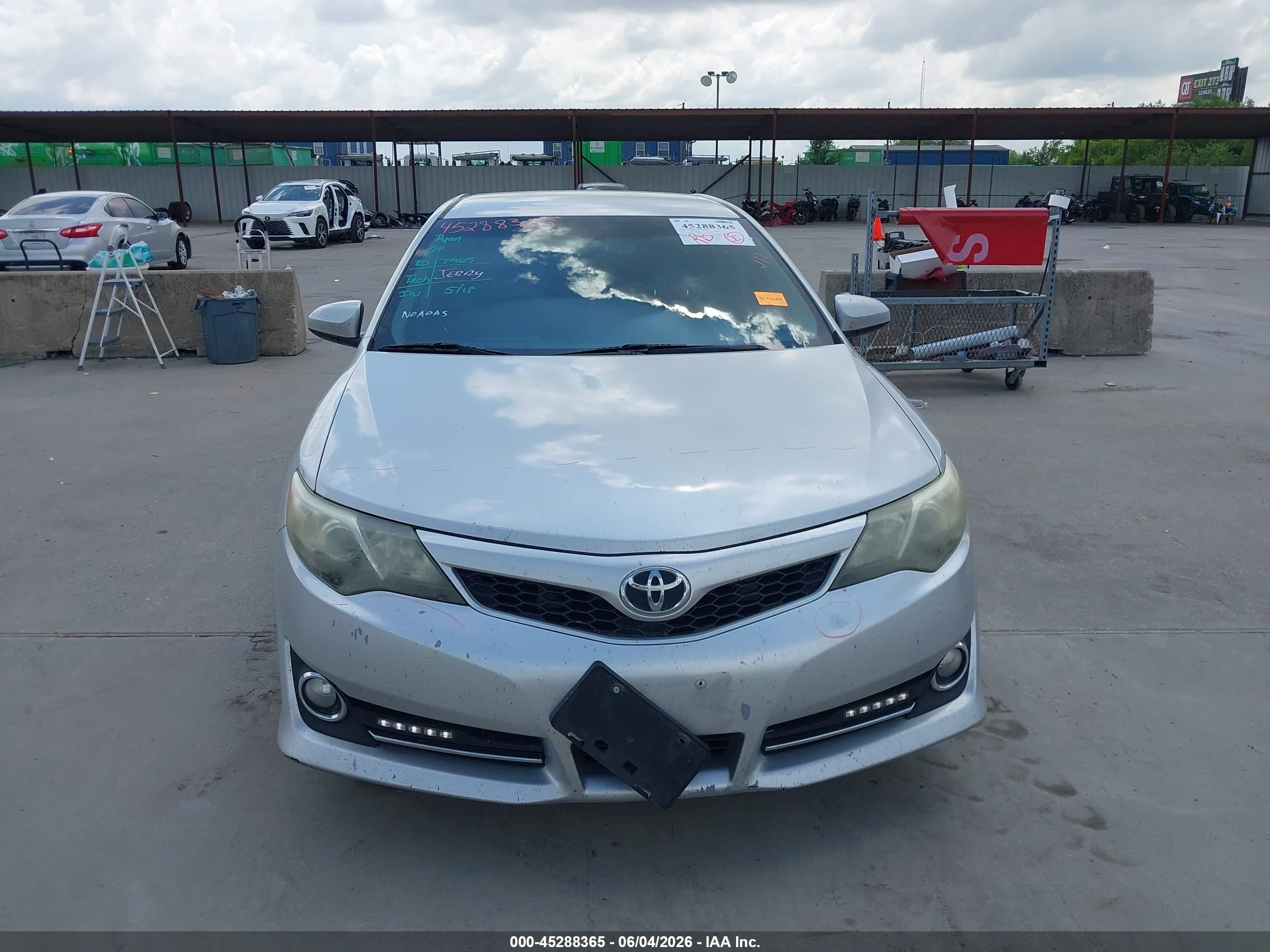 2014 Toyota Camry Se Silver vin: 4T1BF1FK4EU319001