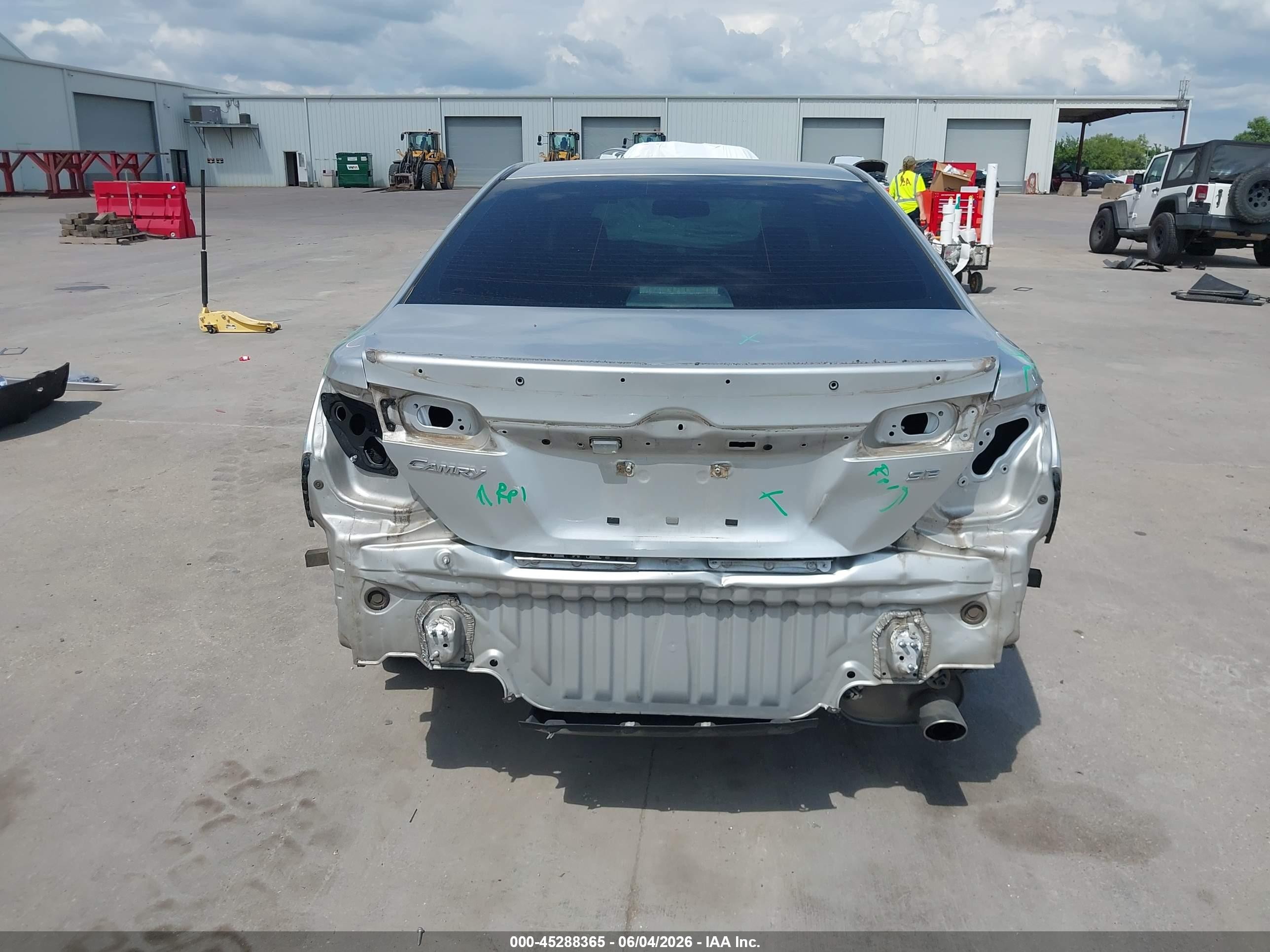 2014 Toyota Camry Se Silver vin: 4T1BF1FK4EU319001