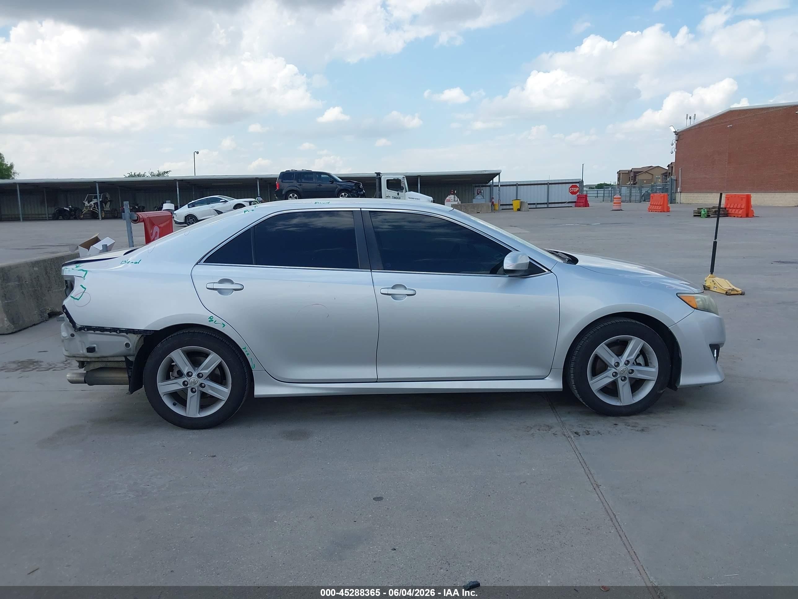 2014 Toyota Camry Se Silver vin: 4T1BF1FK4EU319001