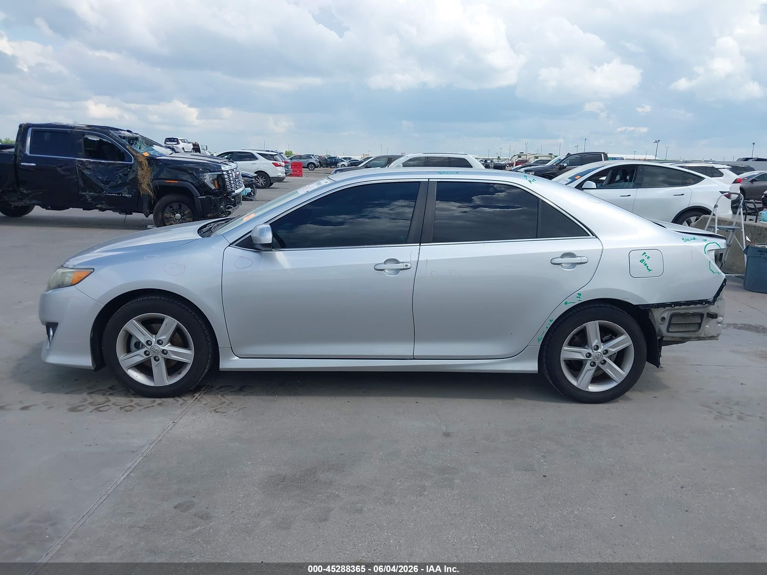 2014 Toyota Camry Se Silver vin: 4T1BF1FK4EU319001