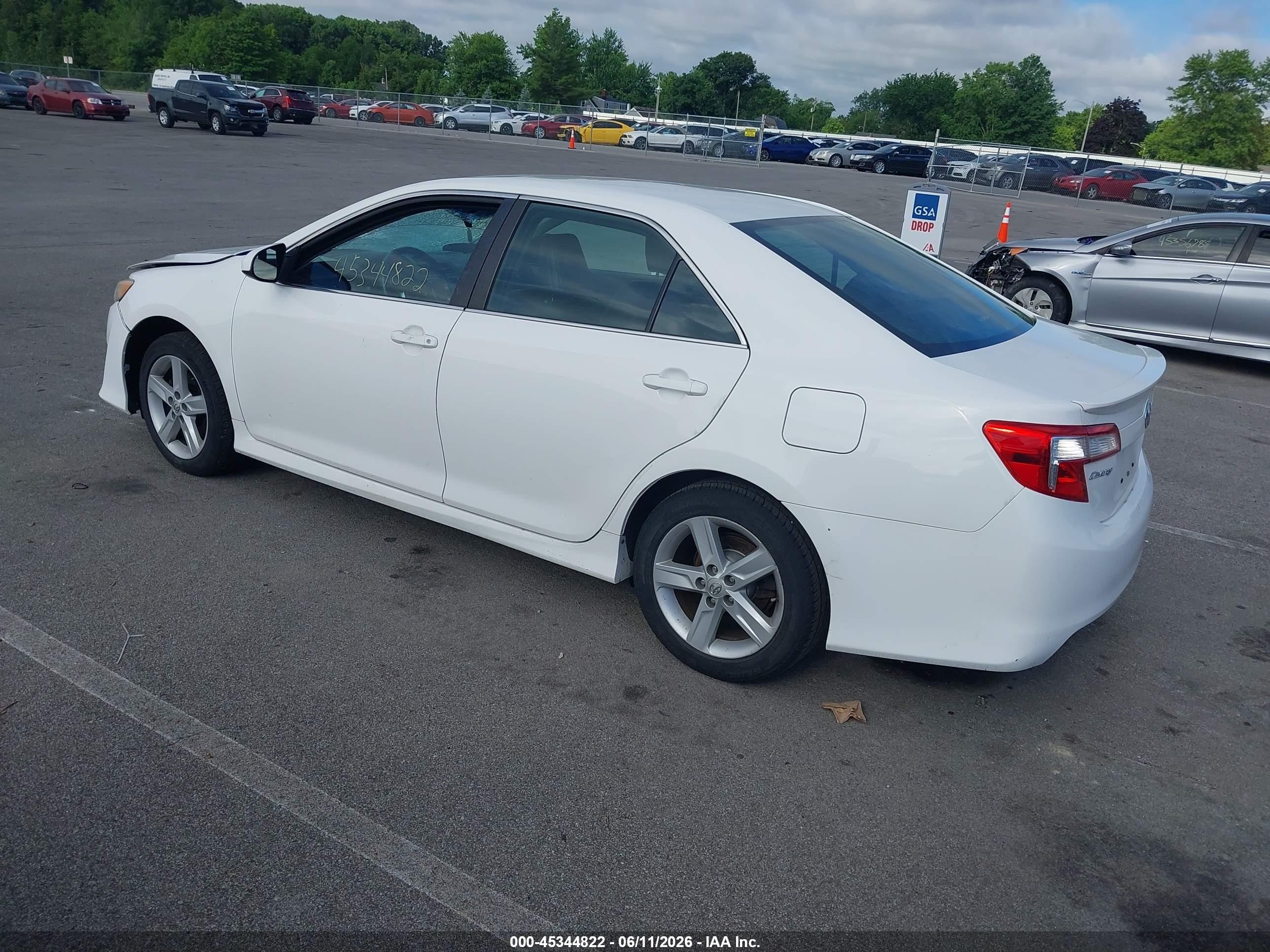 2014 Toyota Camry Se White vin: 4T1BF1FK4EU332640