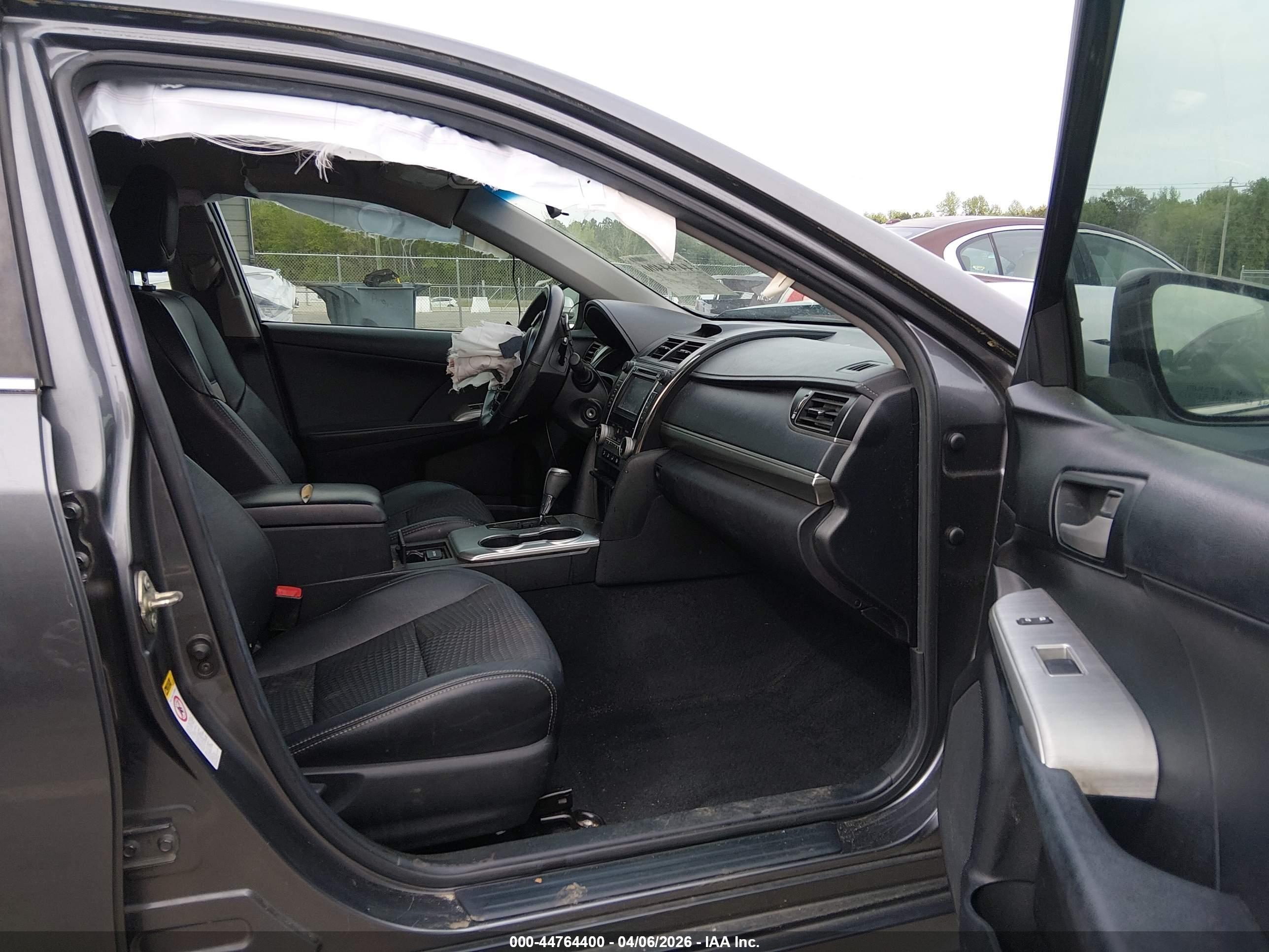 2014 Toyota Camry Se Gray vin: 4T1BF1FK4EU332721