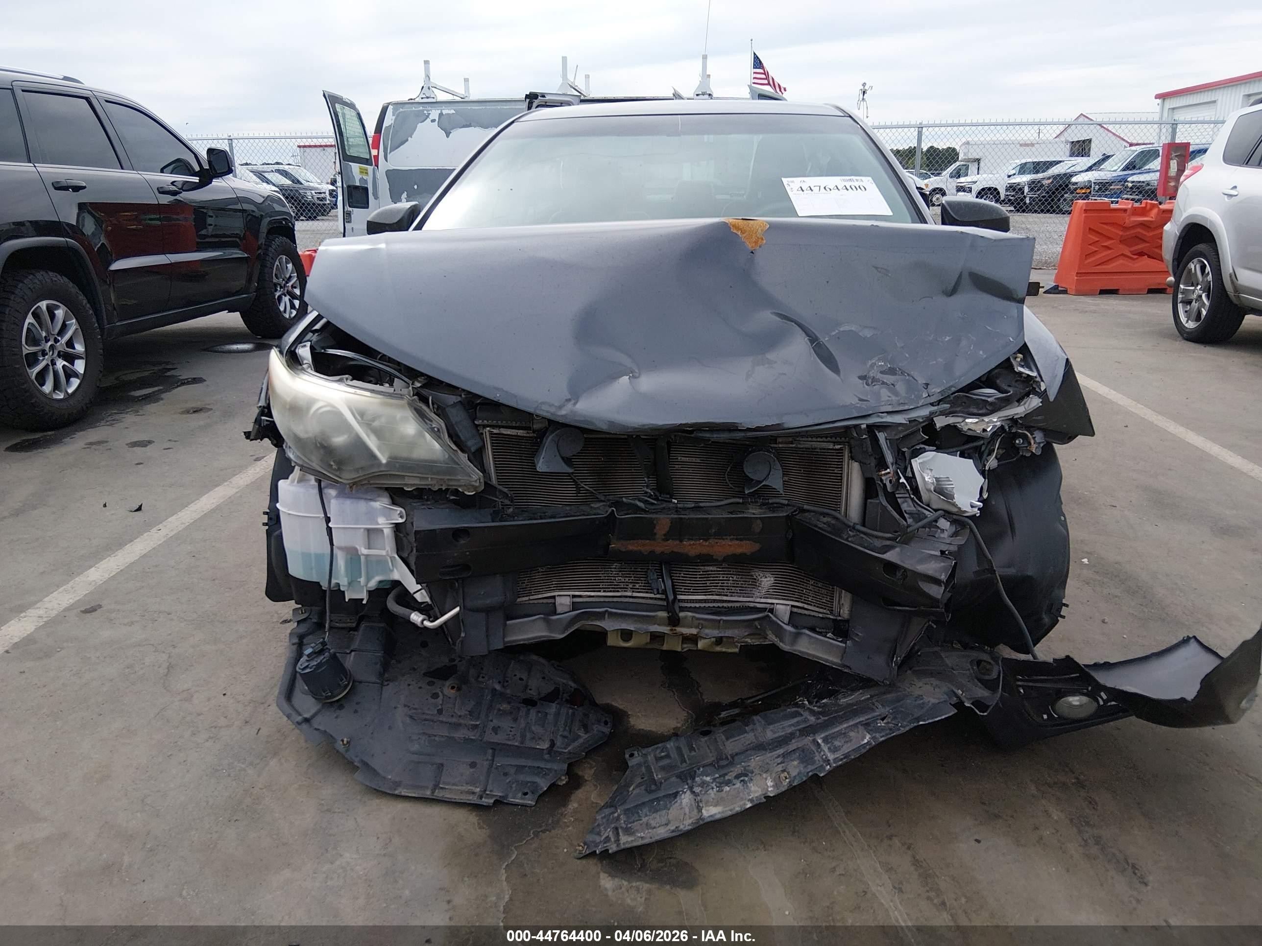 2014 Toyota Camry Se Gray vin: 4T1BF1FK4EU332721