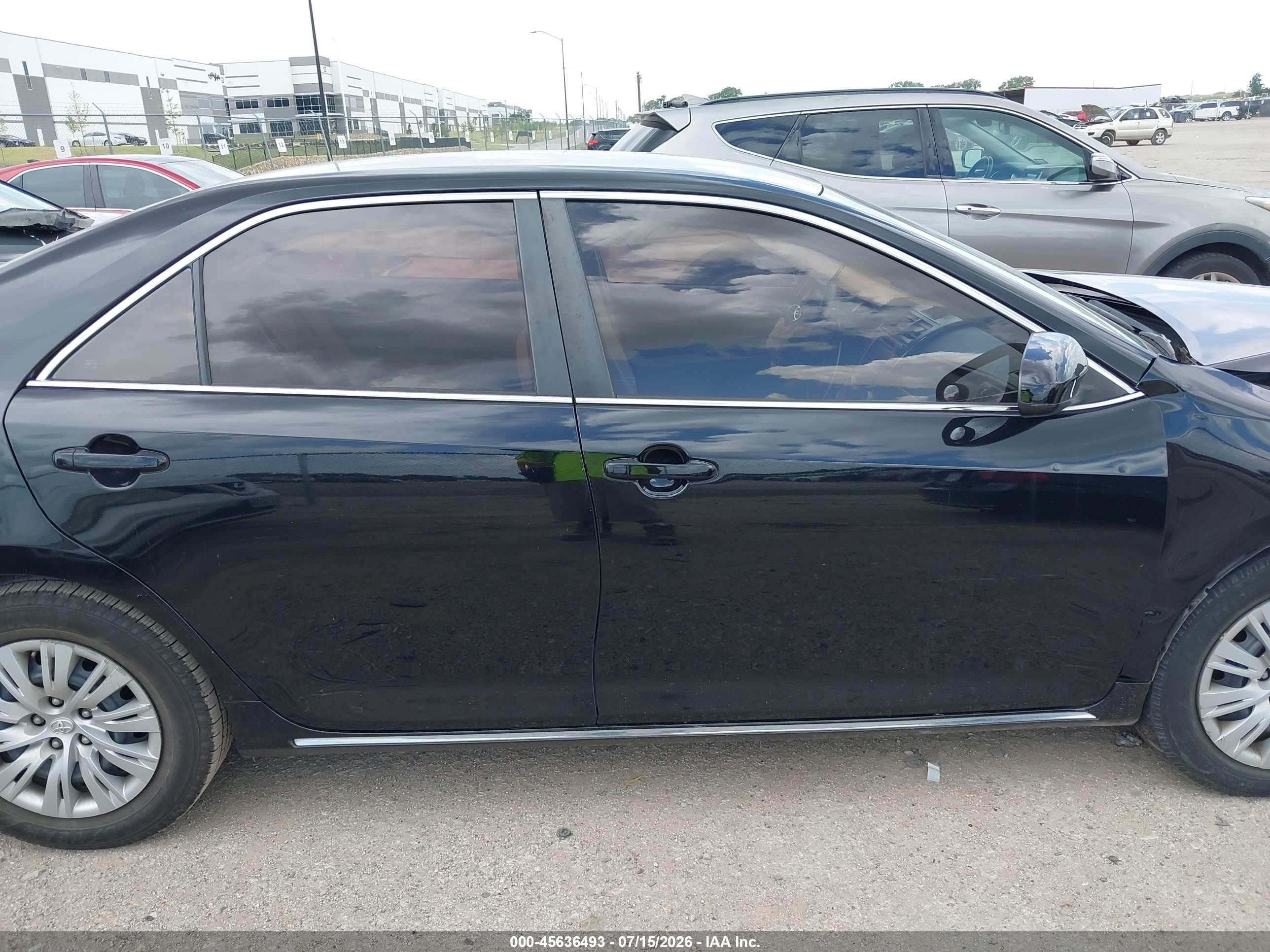 2014 Toyota Camry Le Black vin: 4T1BF1FK4EU352418