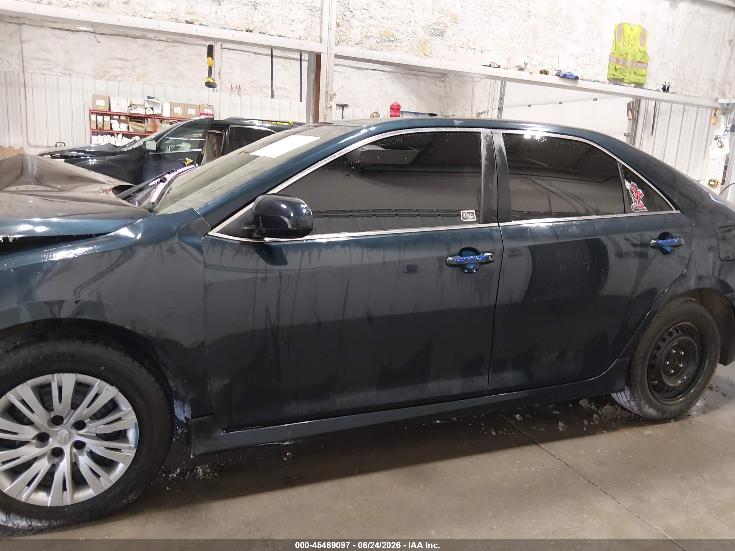 2014 Toyota Camry Le Black vin: 4T1BF1FK4EU372104