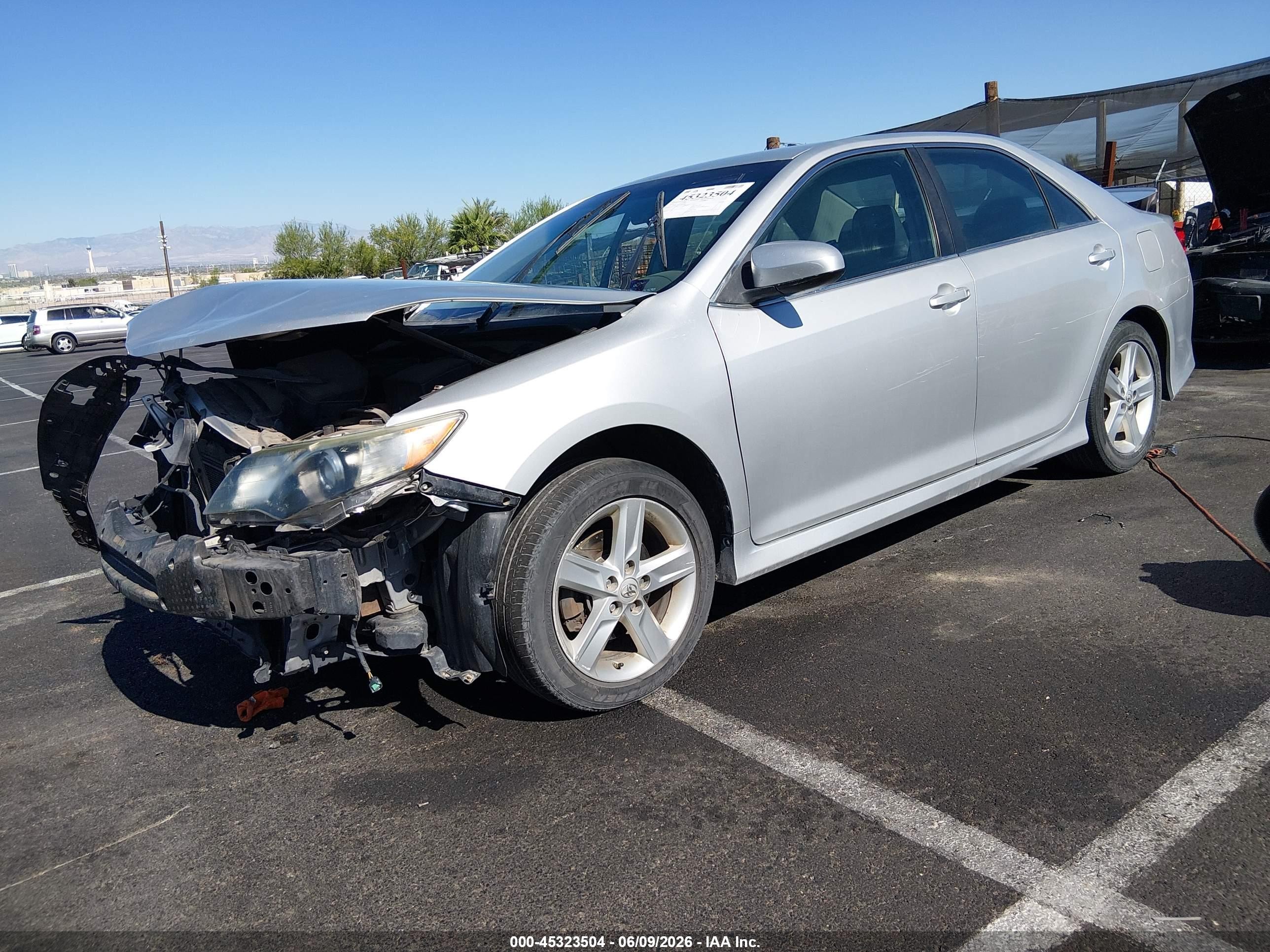 2014 Toyota Camry Se Silver vin: 4T1BF1FK4EU382180