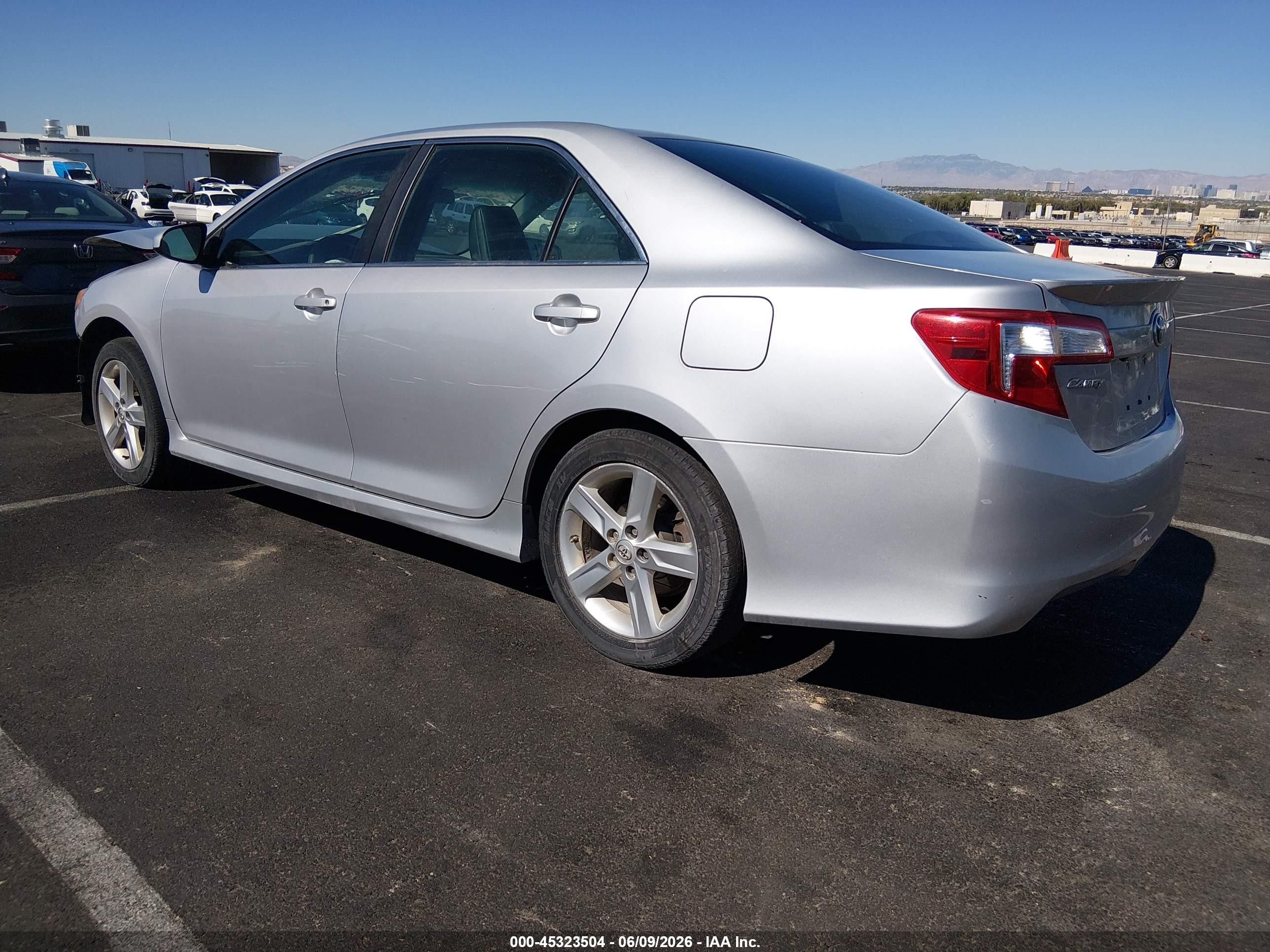 2014 Toyota Camry Se Silver vin: 4T1BF1FK4EU382180