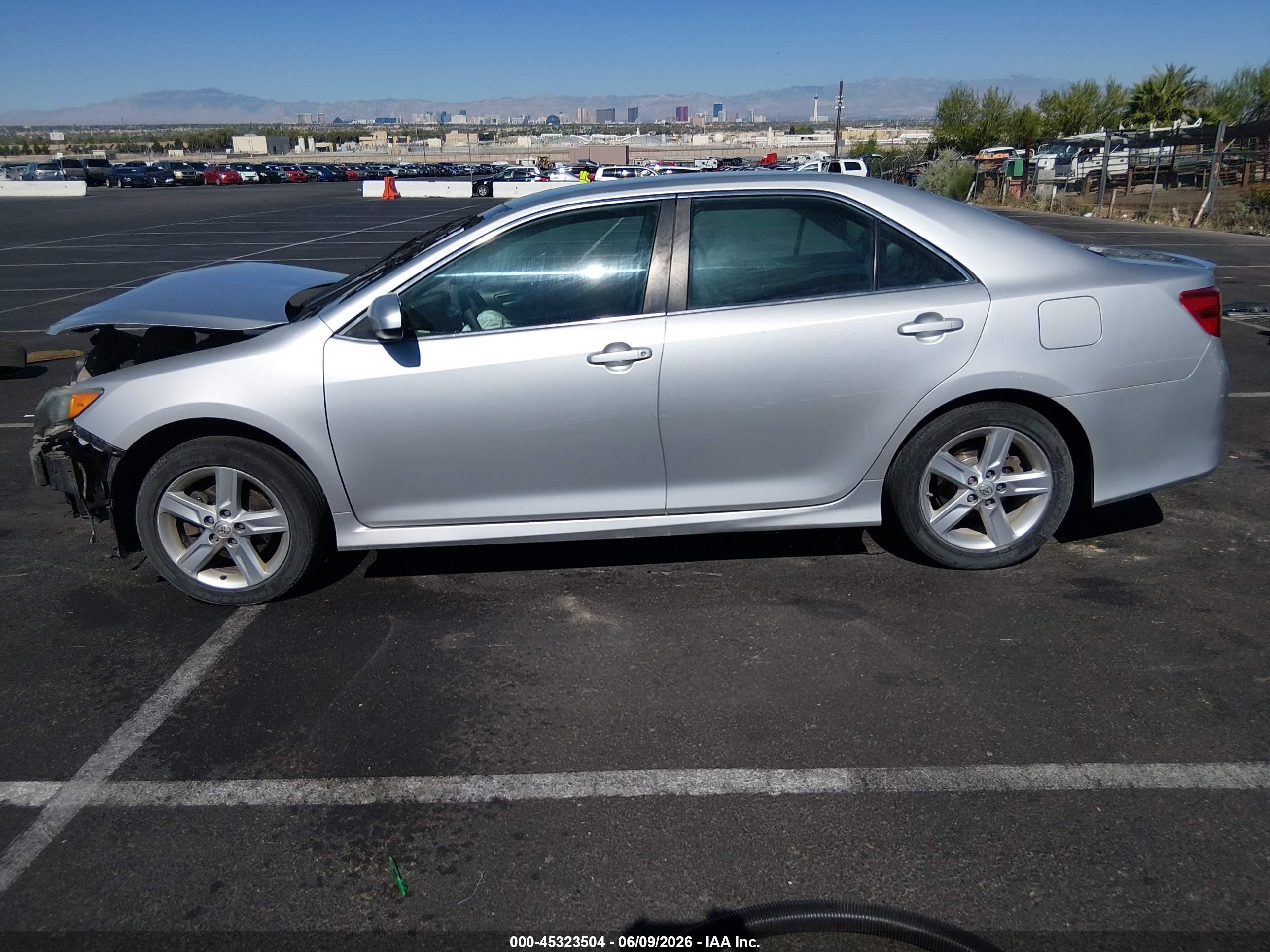2014 Toyota Camry Se Silver vin: 4T1BF1FK4EU382180