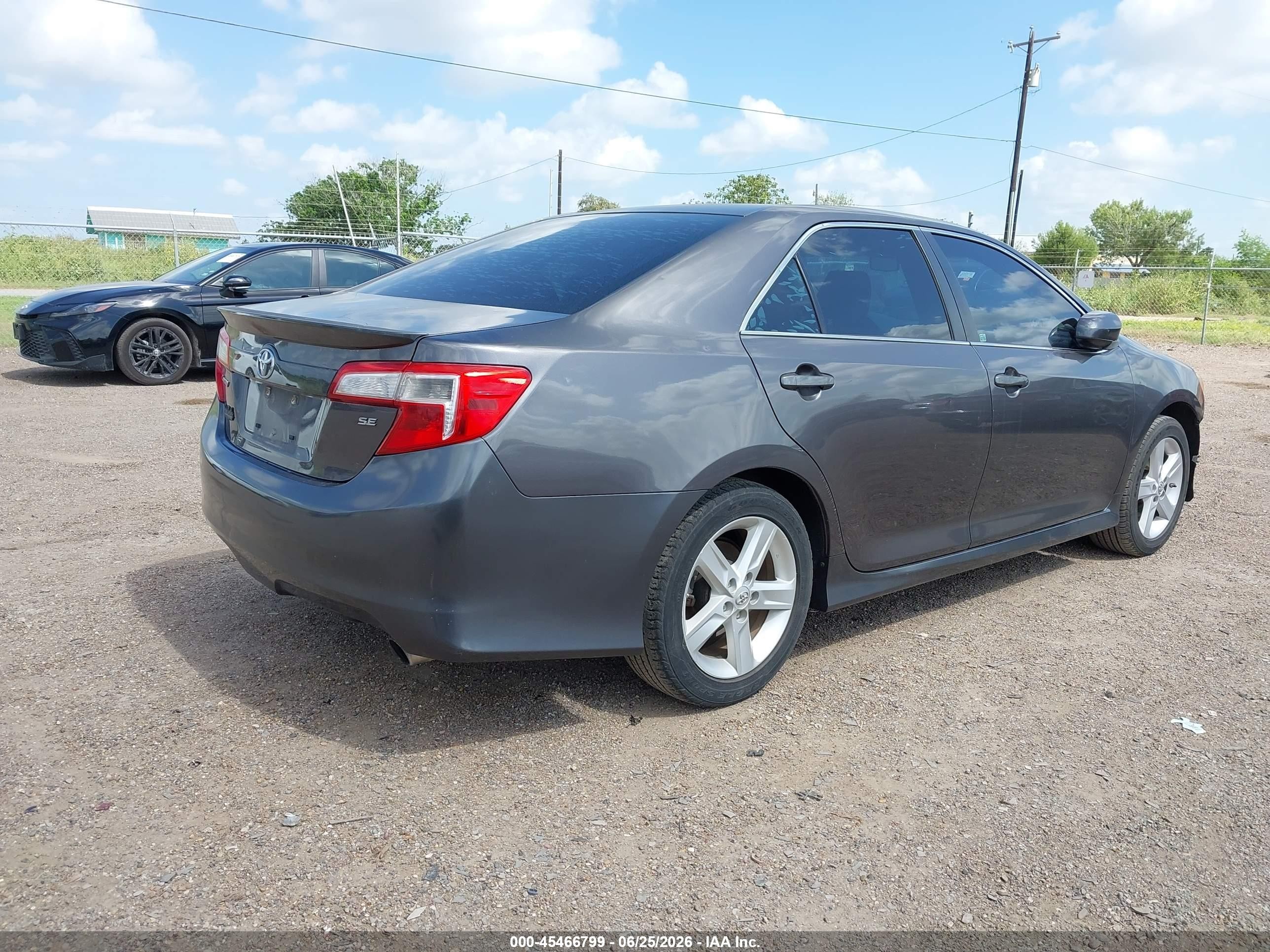 2014 Toyota Camry Se Gray vin: 4T1BF1FK4EU388240