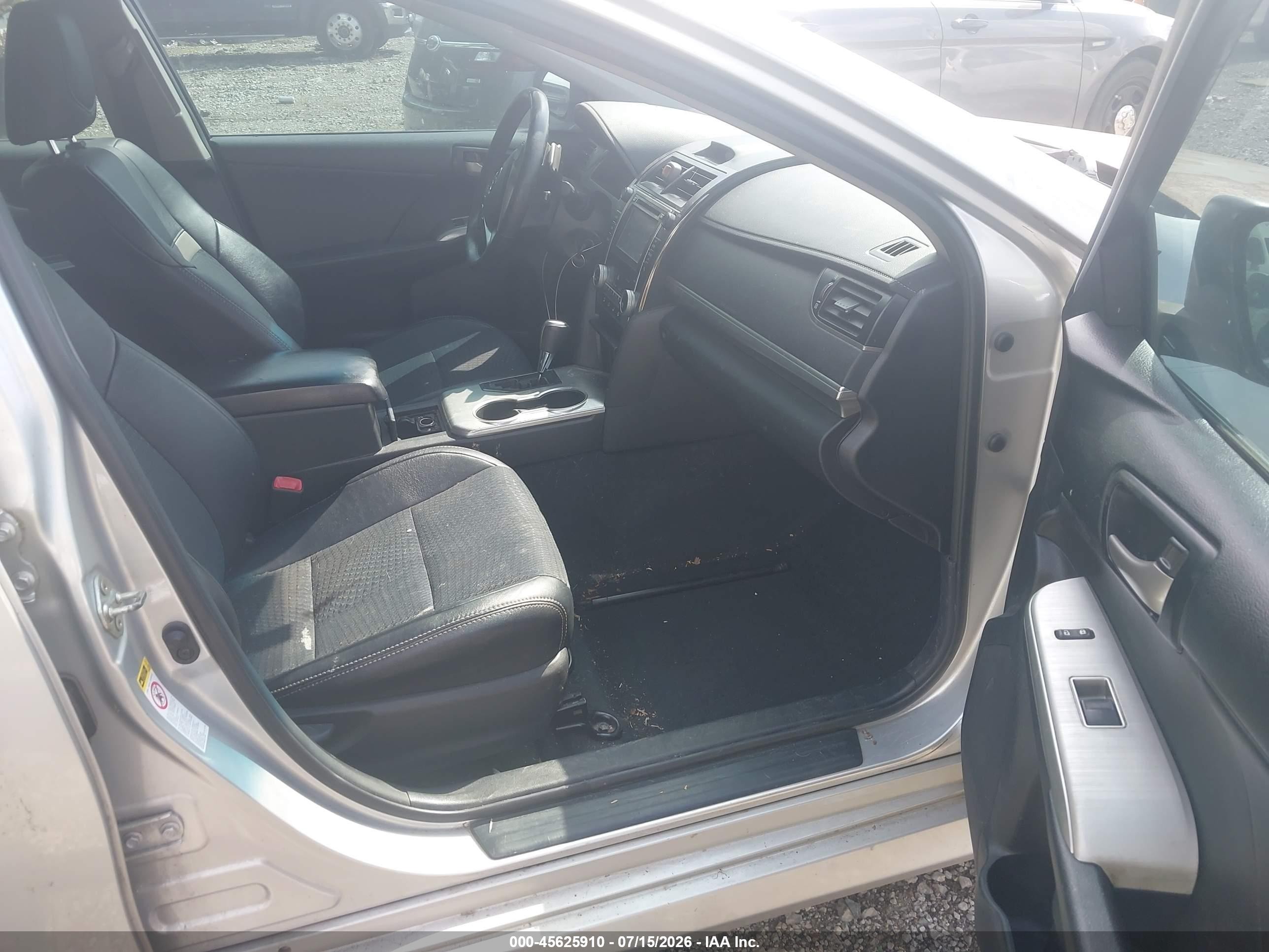 2014 Toyota Camry Se Silver vin: 4T1BF1FK4EU388481