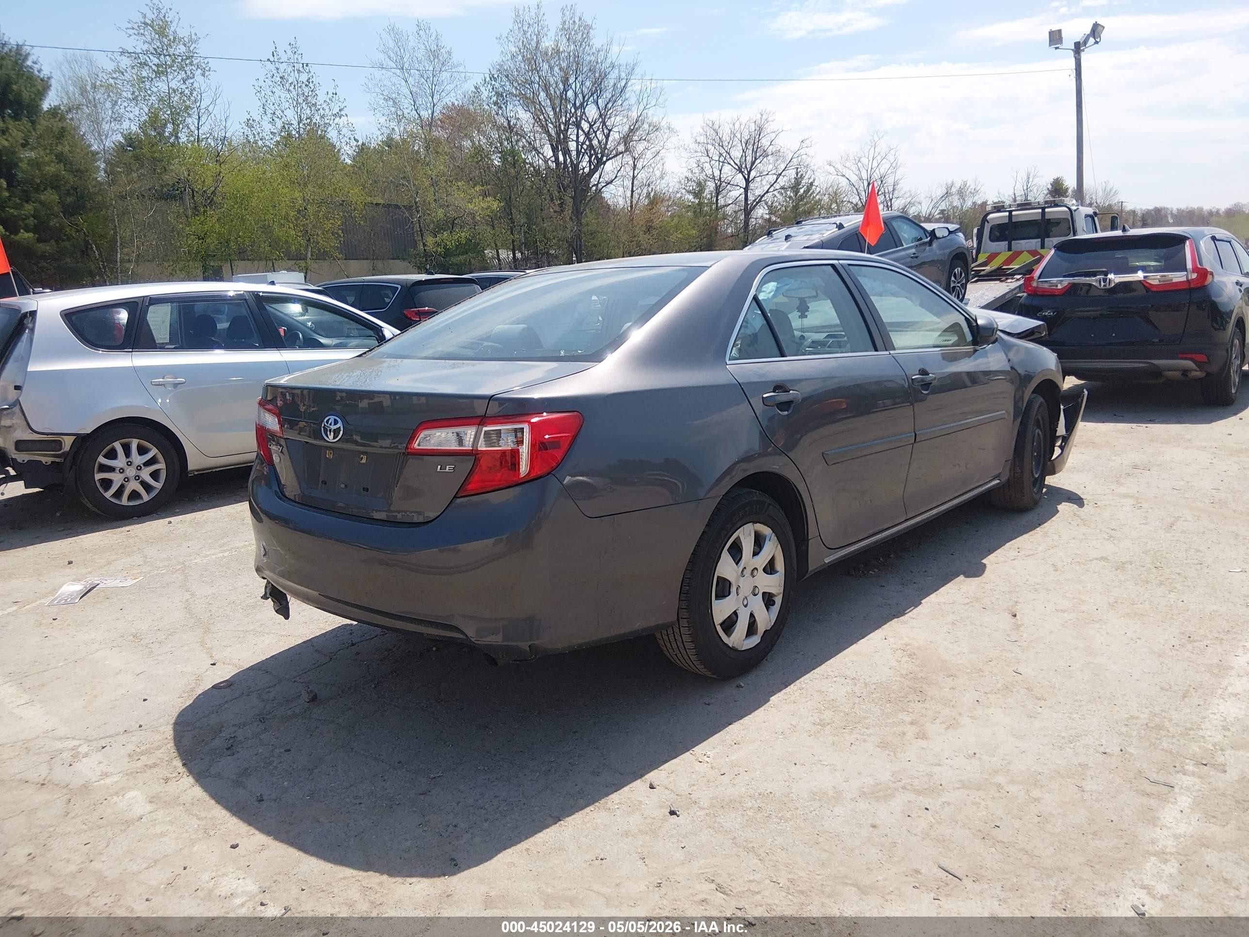 2014 Toyota Camry Le Gray vin: 4T1BF1FK4EU392191