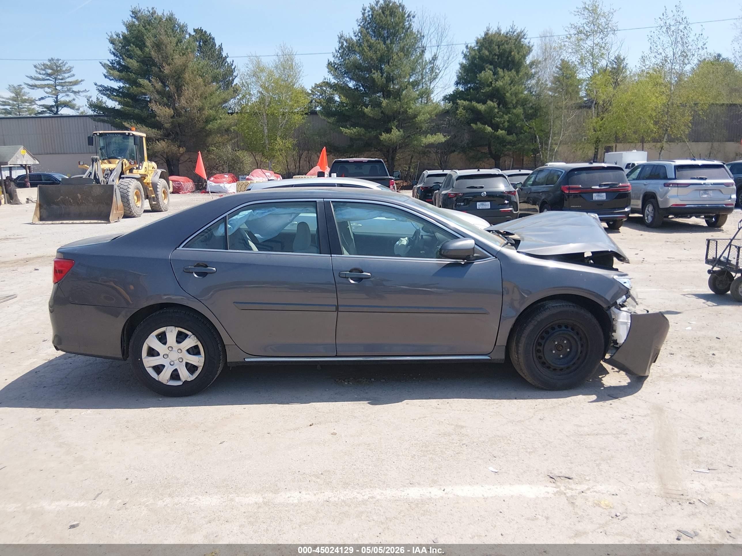 2014 Toyota Camry Le Gray vin: 4T1BF1FK4EU392191