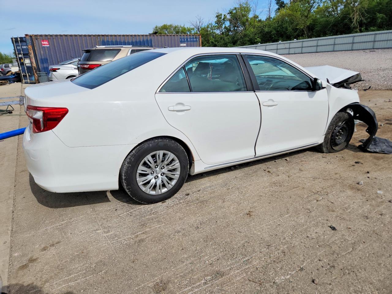 2014 Toyota Camry Le White vin: 4T1BF1FK4EU407661