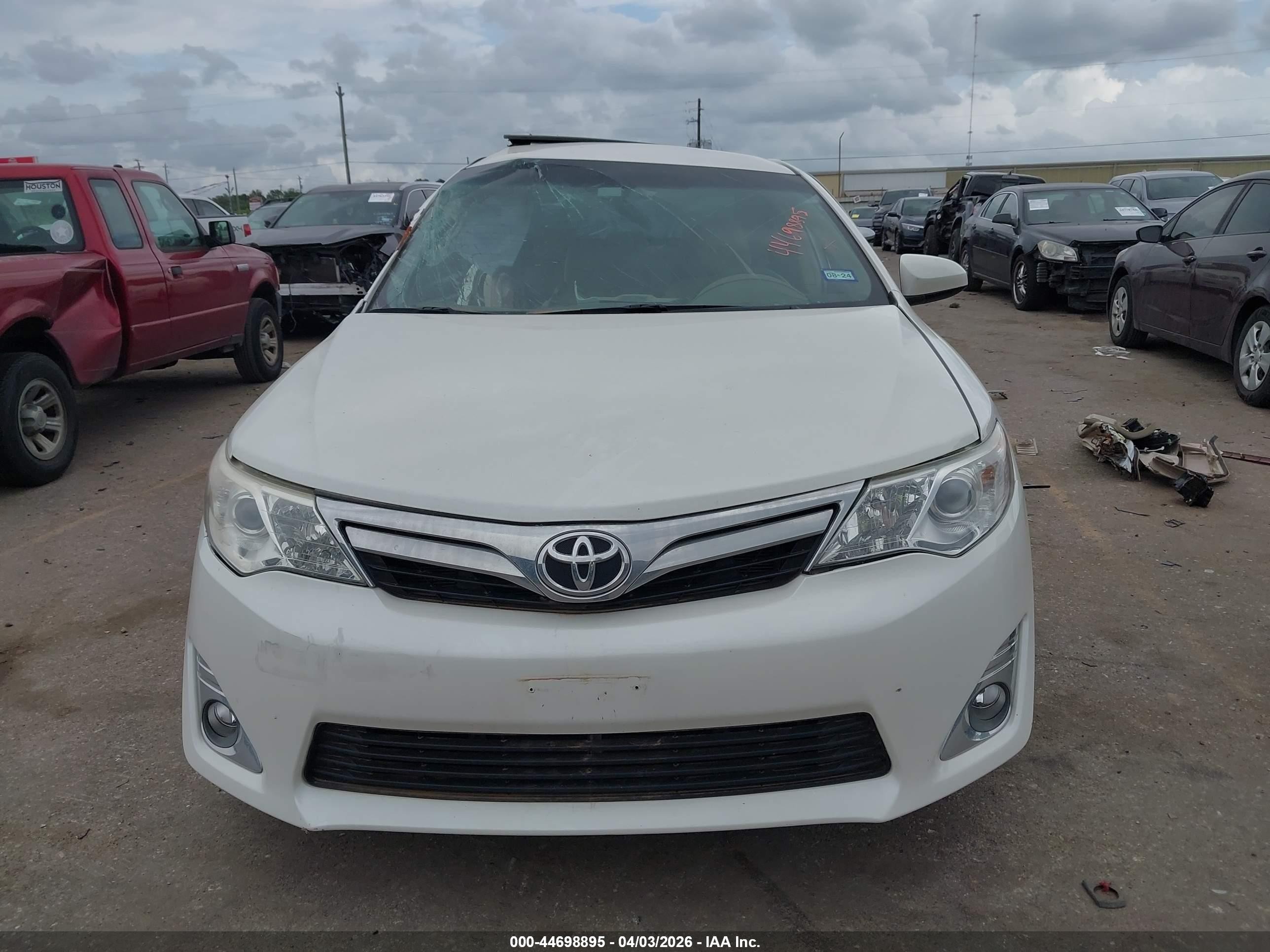 2014 Toyota Camry Xle White vin: 4T1BF1FK4EU409216