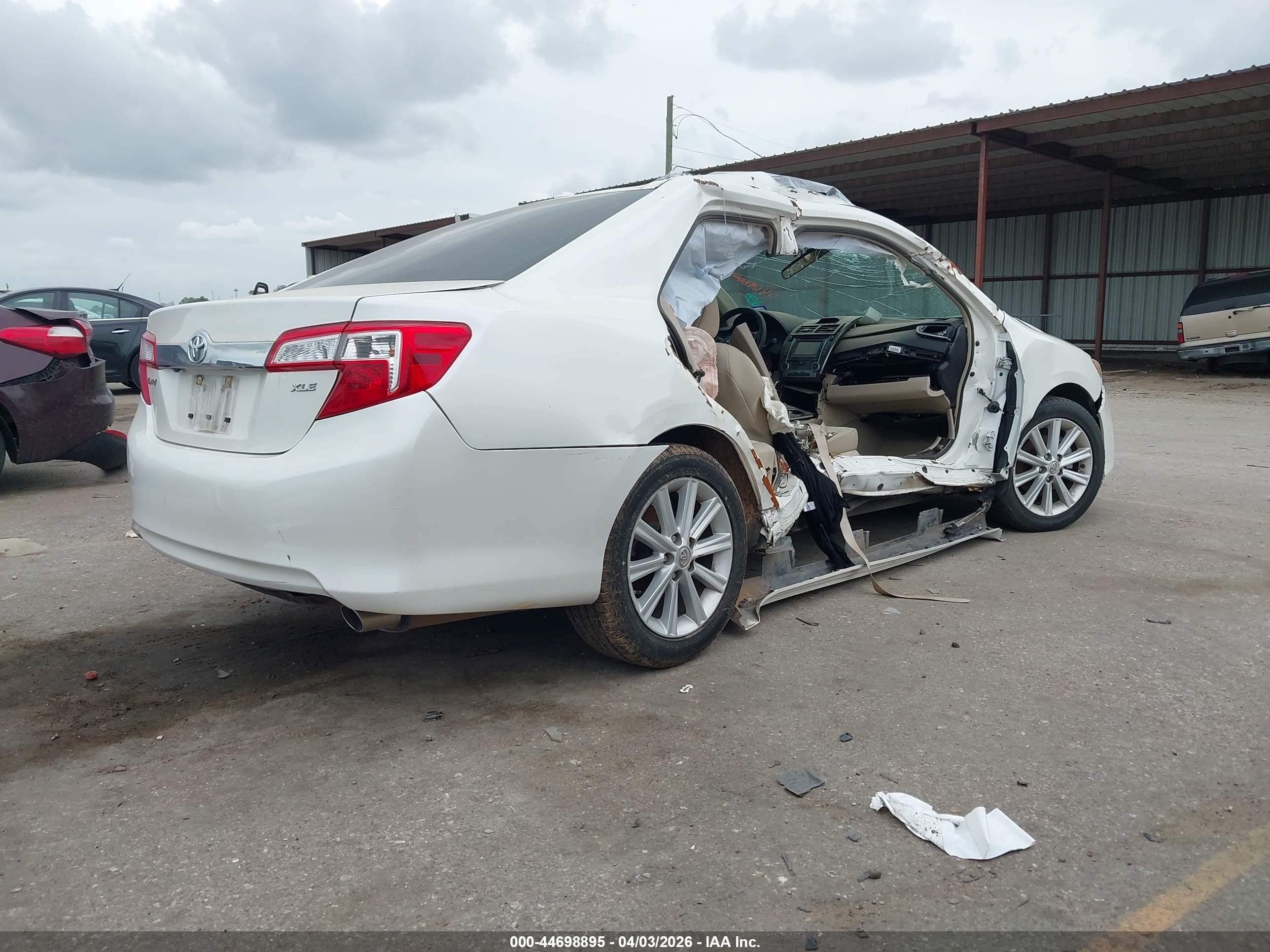 2014 Toyota Camry Xle White vin: 4T1BF1FK4EU409216