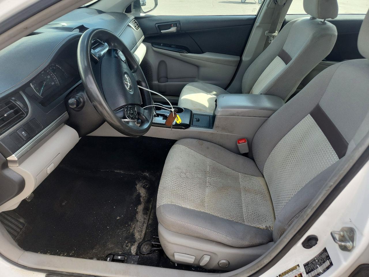 2014 Toyota Camry Le White vin: 4T1BF1FK4EU421060