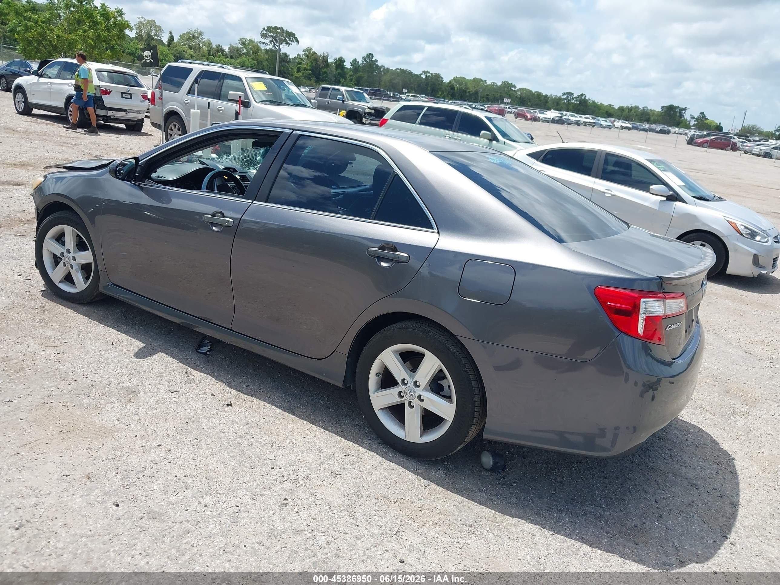 2014 Toyota Camry Se Gray vin: 4T1BF1FK4EU425206