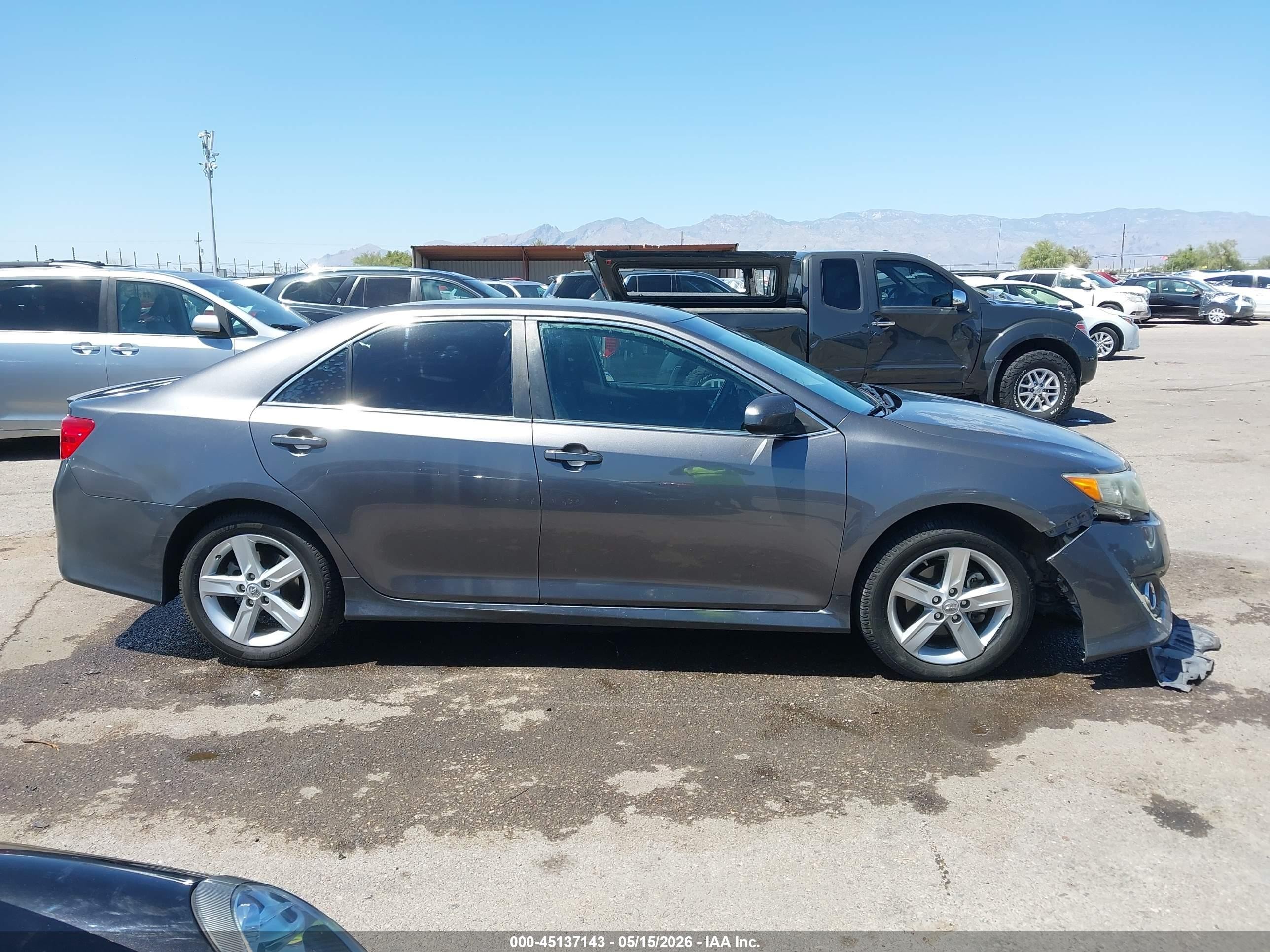 2014 Toyota Camry Se Gray vin: 4T1BF1FK4EU437016