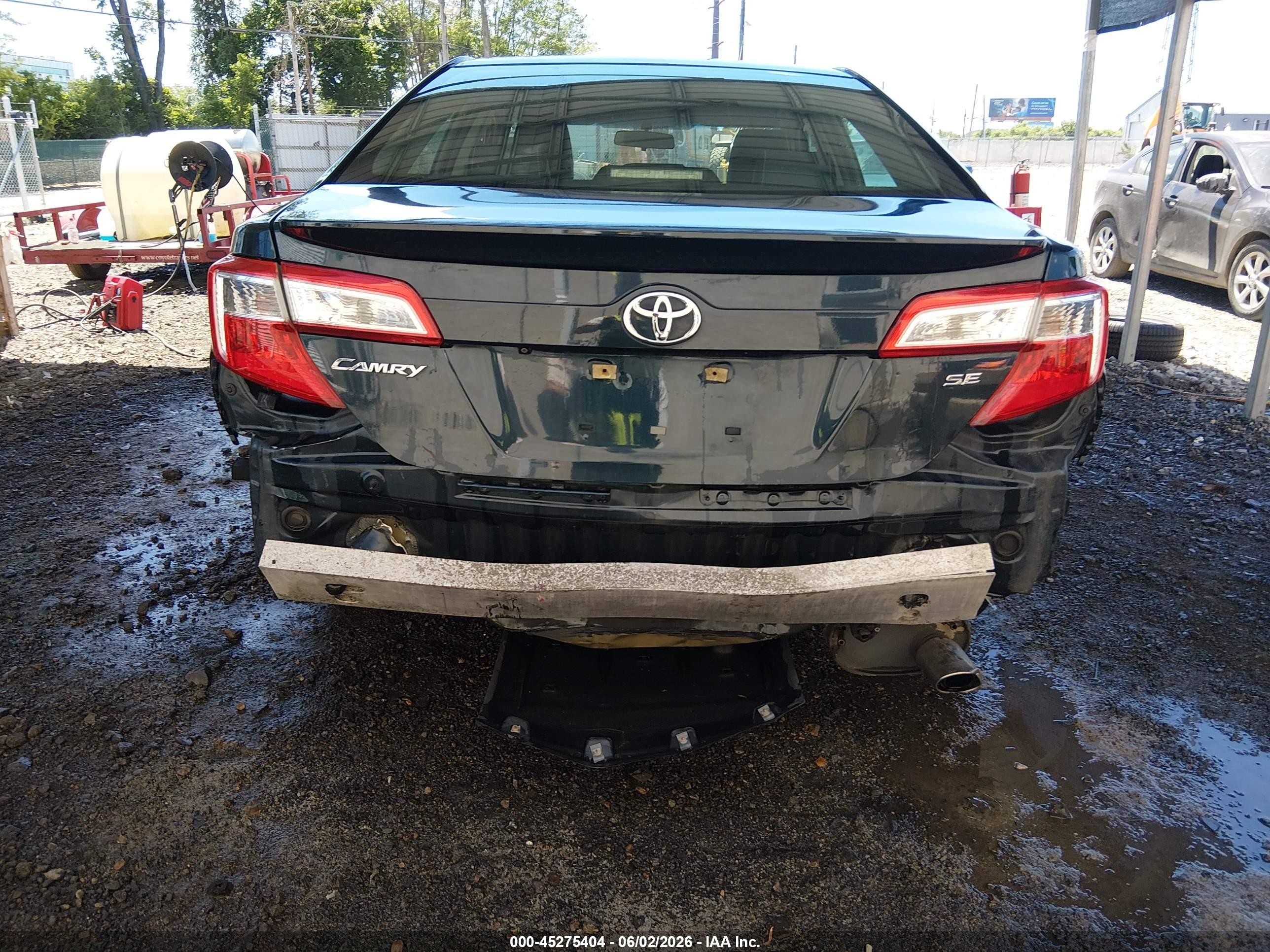 2014 Toyota Camry Se Blue vin: 4T1BF1FK4EU442457