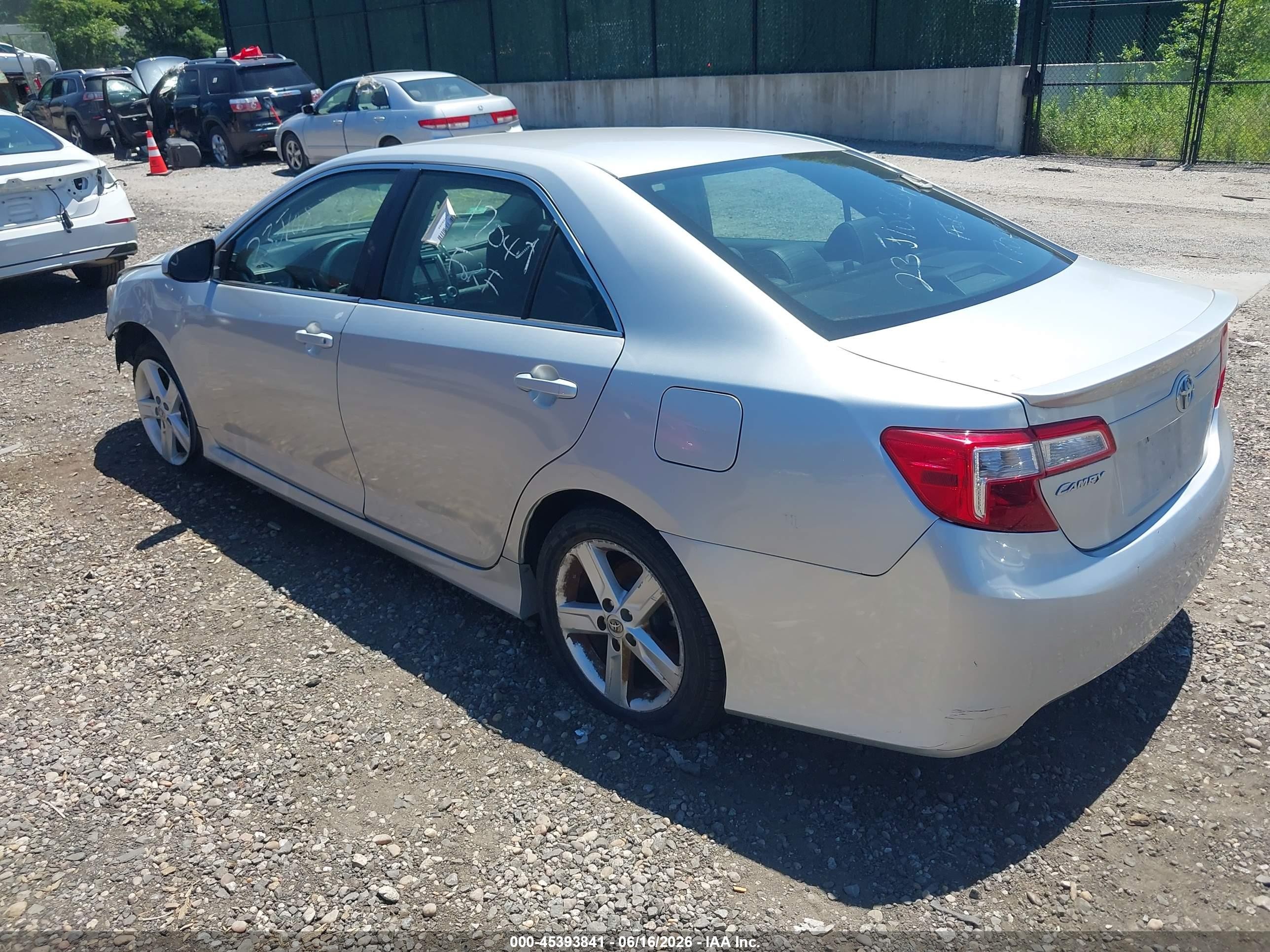 2014 Toyota Camry Se Gray vin: 4T1BF1FK4EU452356