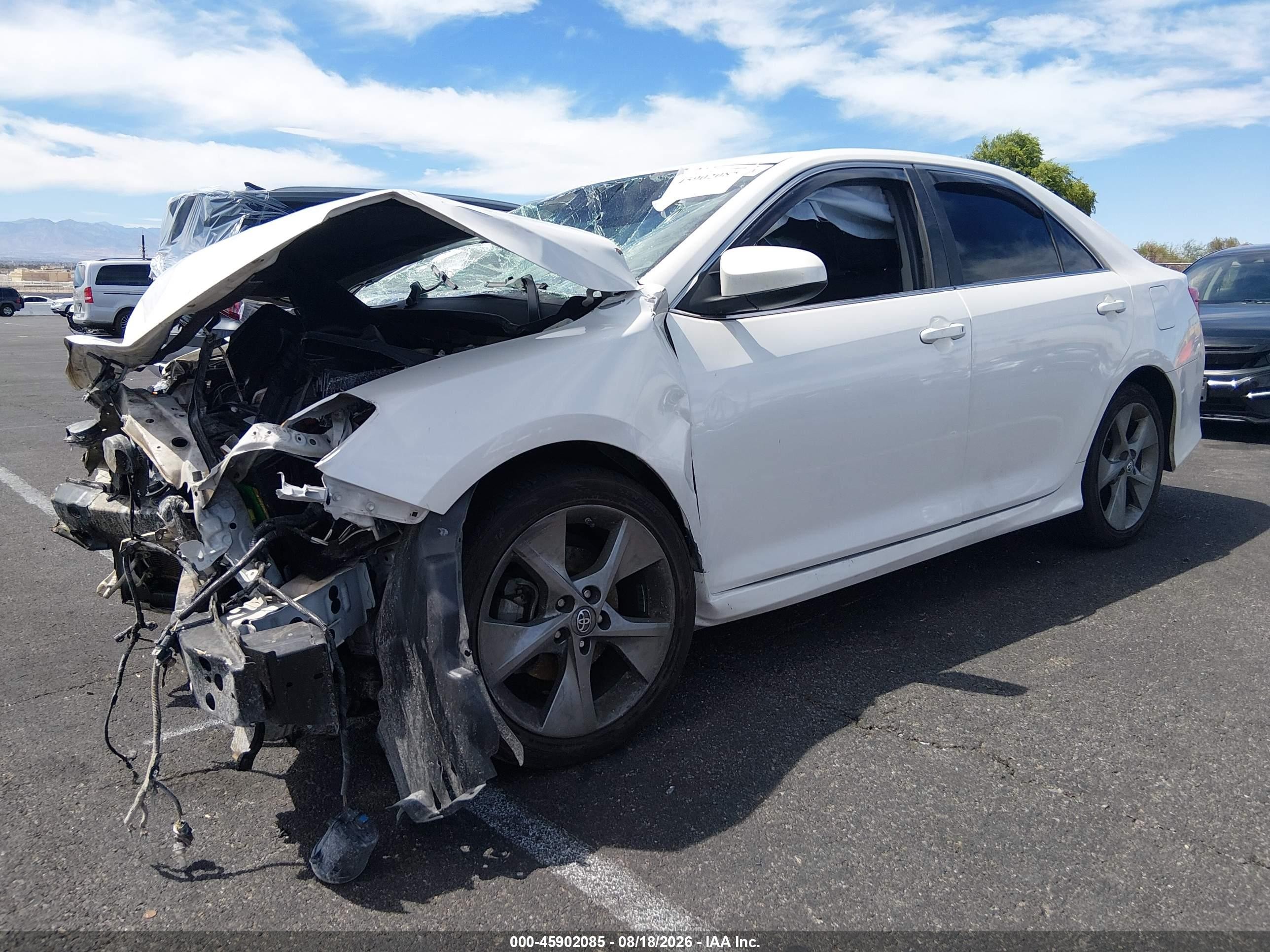 2014 Toyota Camry Se Sport White vin: 4T1BF1FK4EU453944