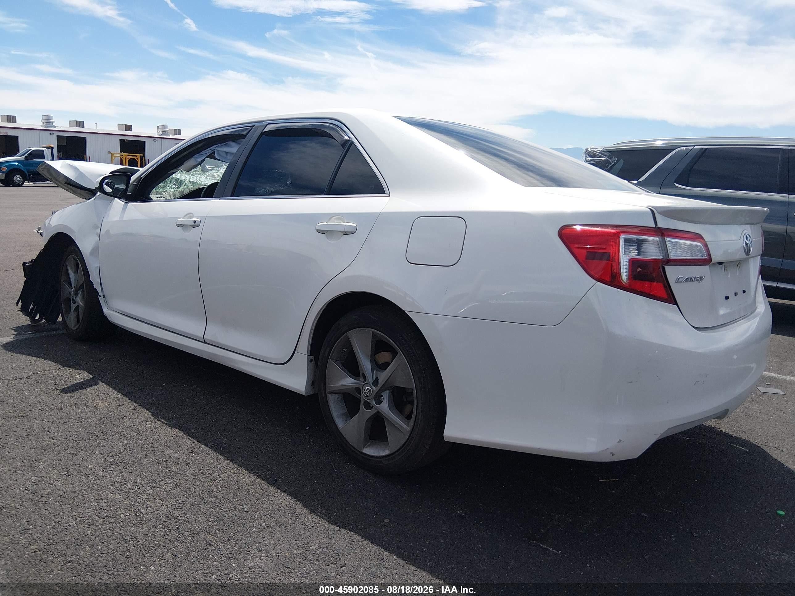 2014 Toyota Camry Se Sport White vin: 4T1BF1FK4EU453944