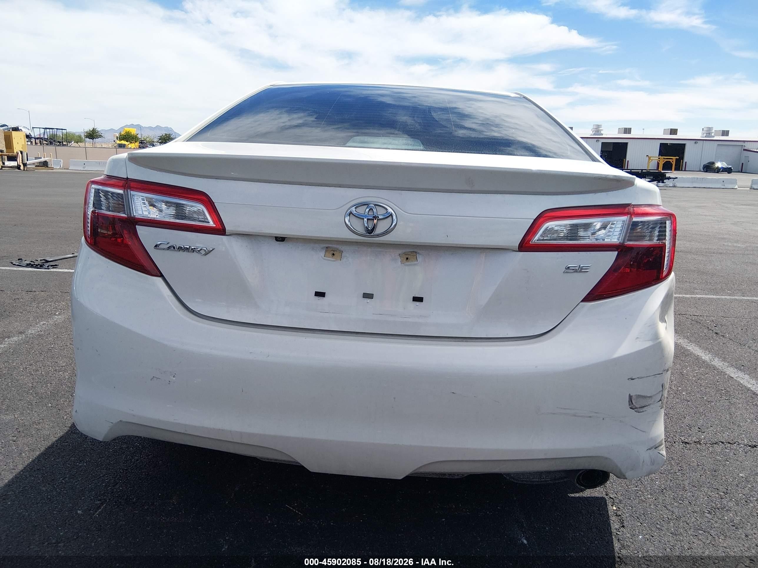 2014 Toyota Camry Se Sport White vin: 4T1BF1FK4EU453944