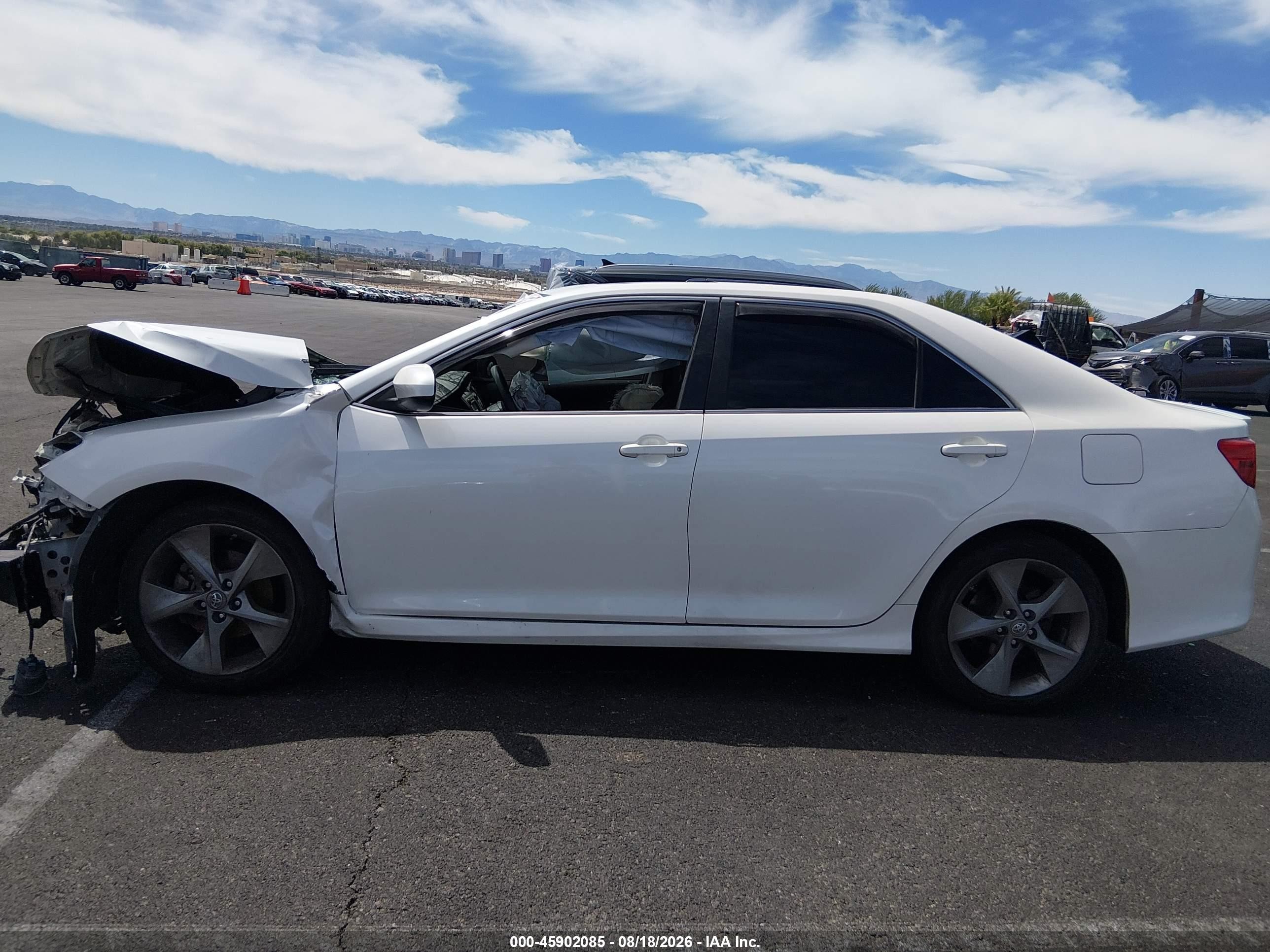 2014 Toyota Camry Se Sport White vin: 4T1BF1FK4EU453944