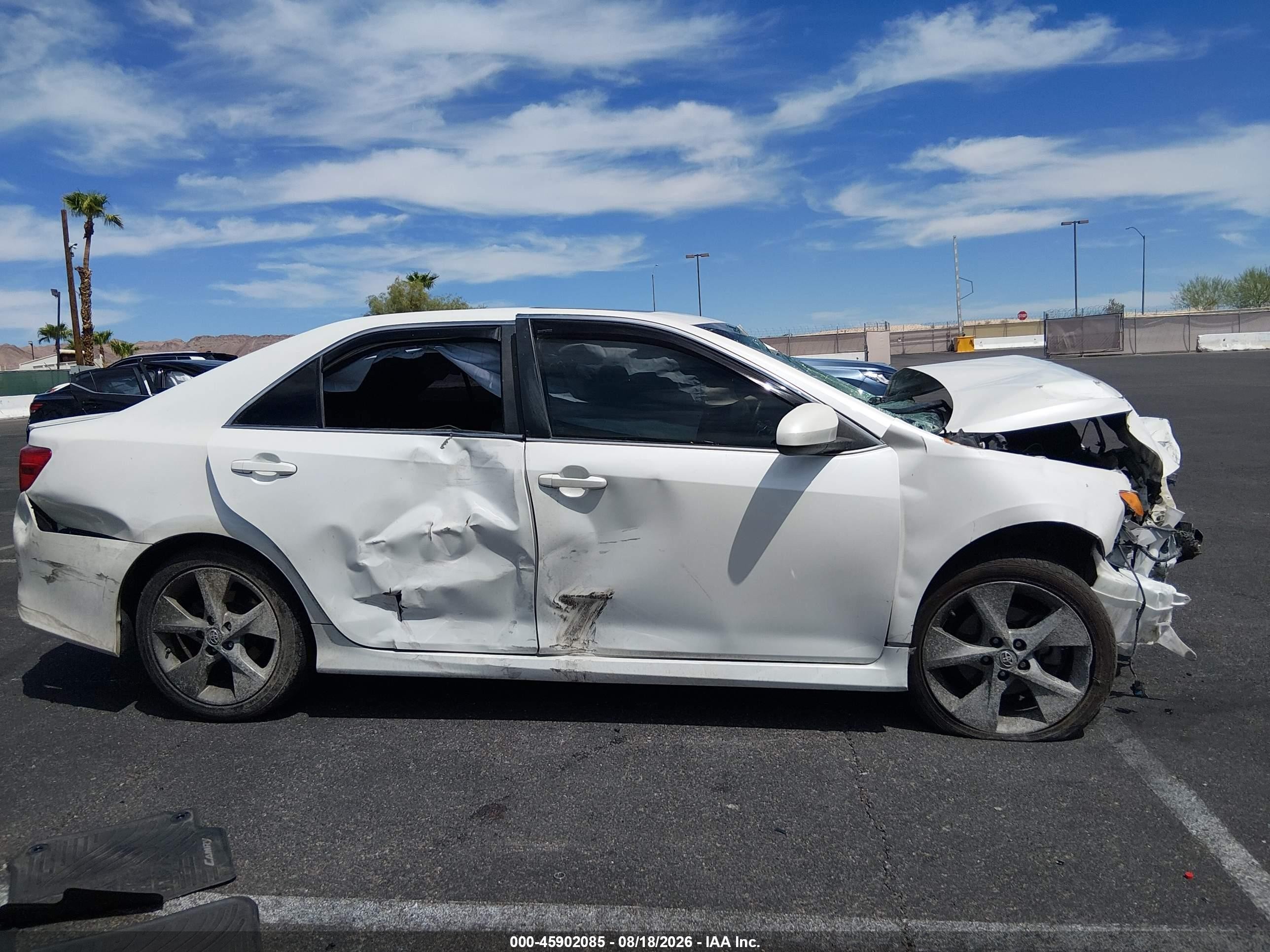2014 Toyota Camry Se Sport White vin: 4T1BF1FK4EU453944