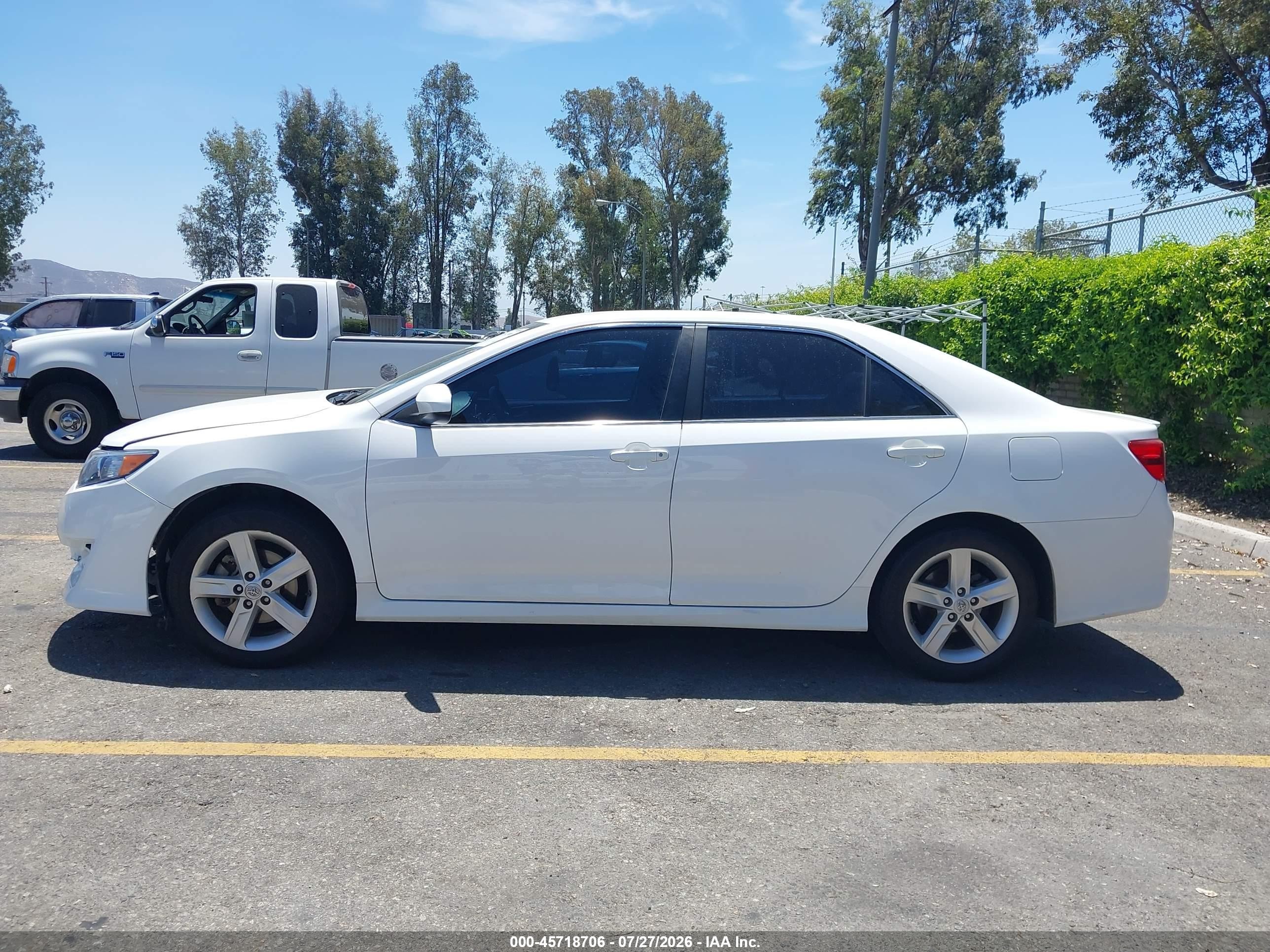 2014 Toyota Camry Se Белый vin: 4T1BF1FK4EU458335