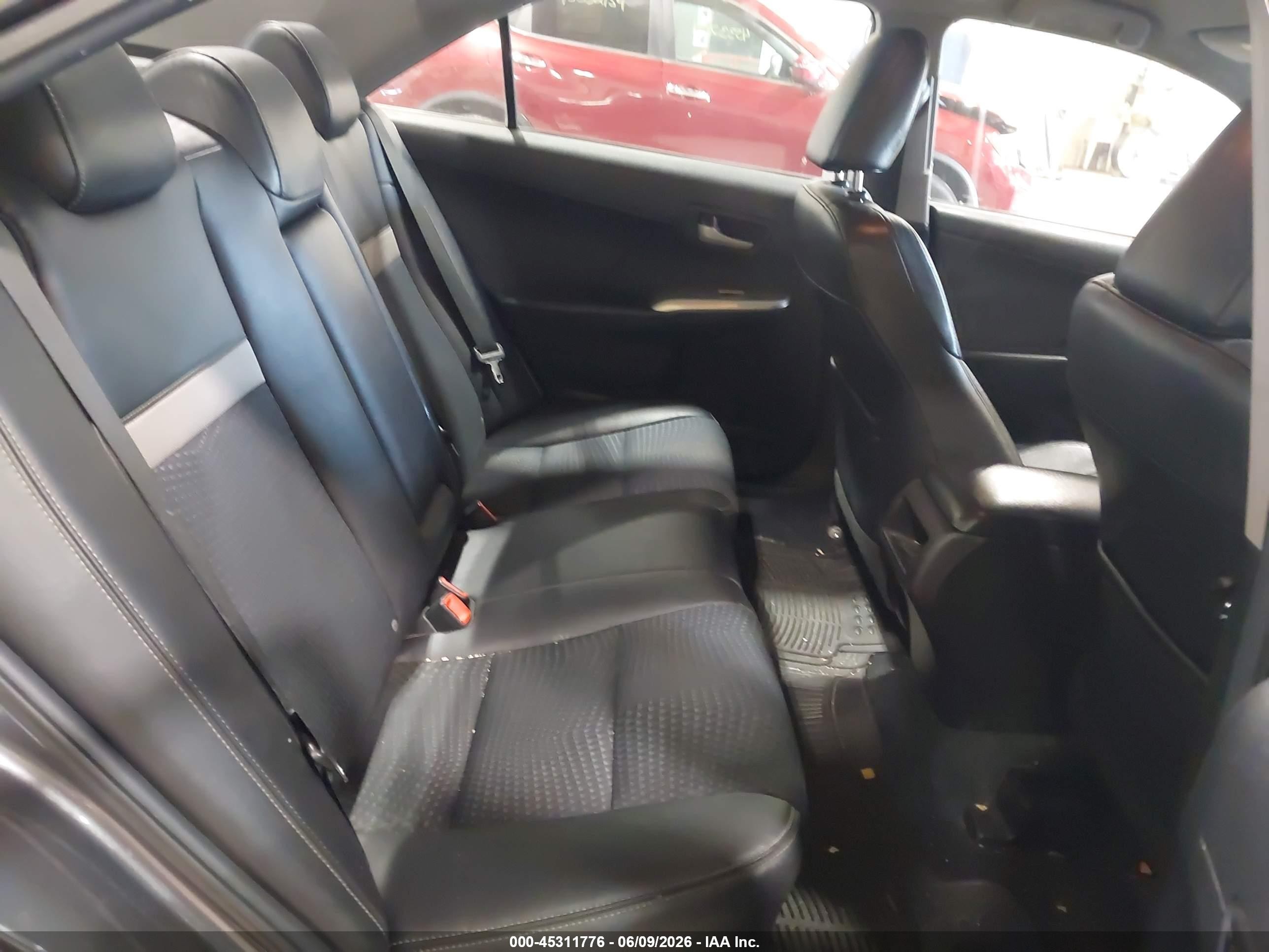 2014 Toyota Camry Se Gray vin: 4T1BF1FK4EU459078