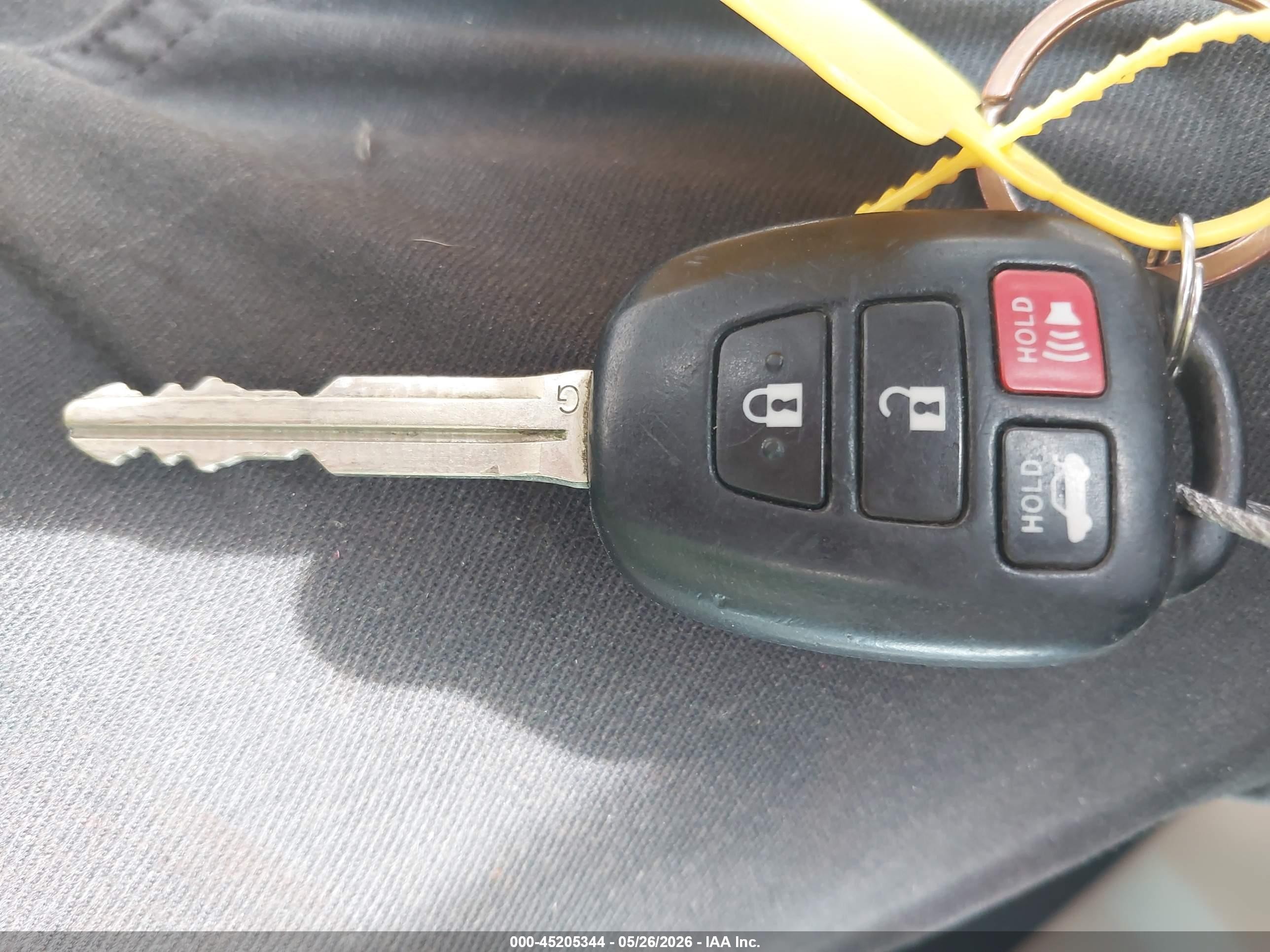 2014 Toyota Camry Le Gold vin: 4T1BF1FK4EU470243