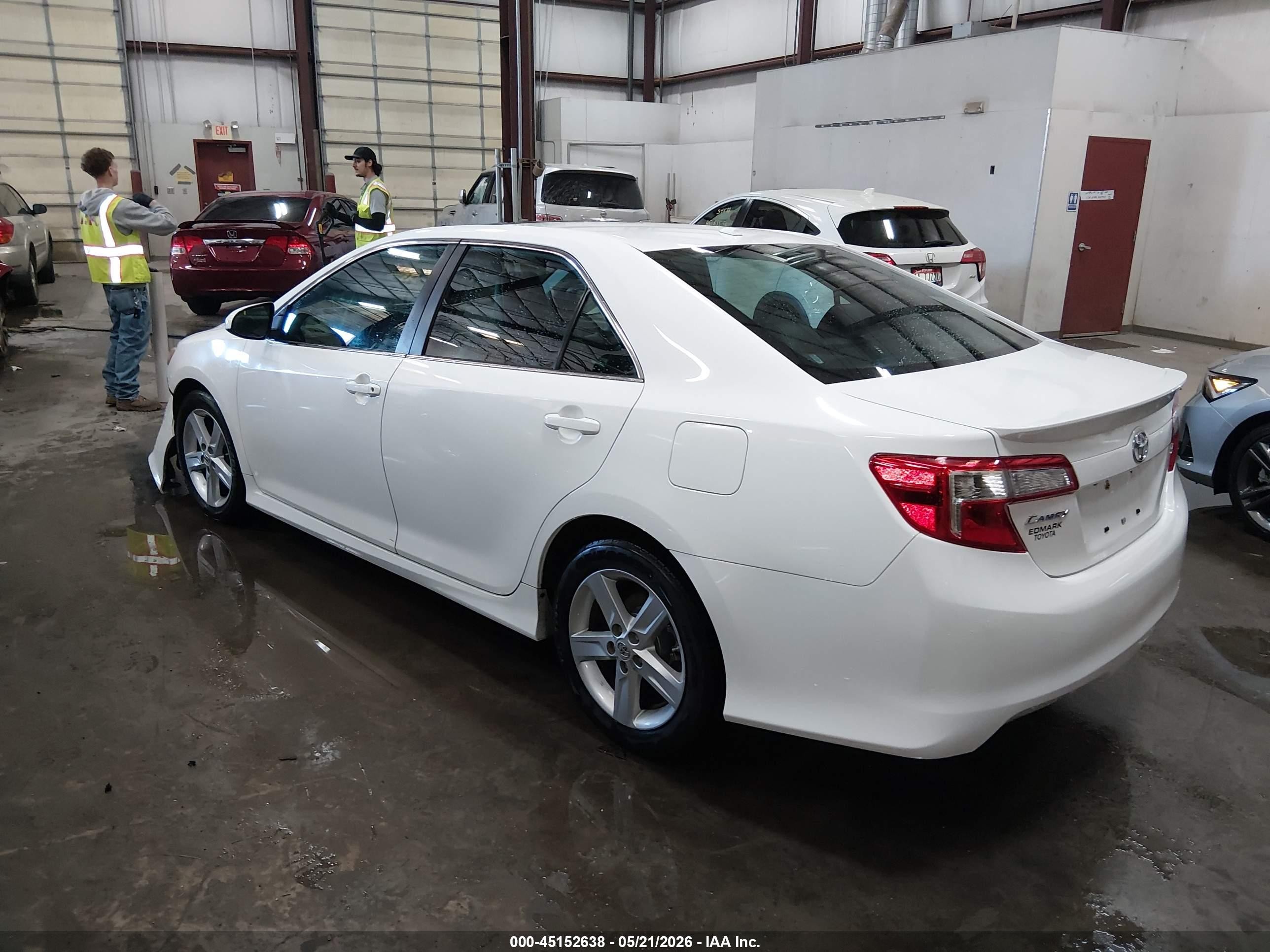 2014 Toyota Camry Se White vin: 4T1BF1FK4EU737638