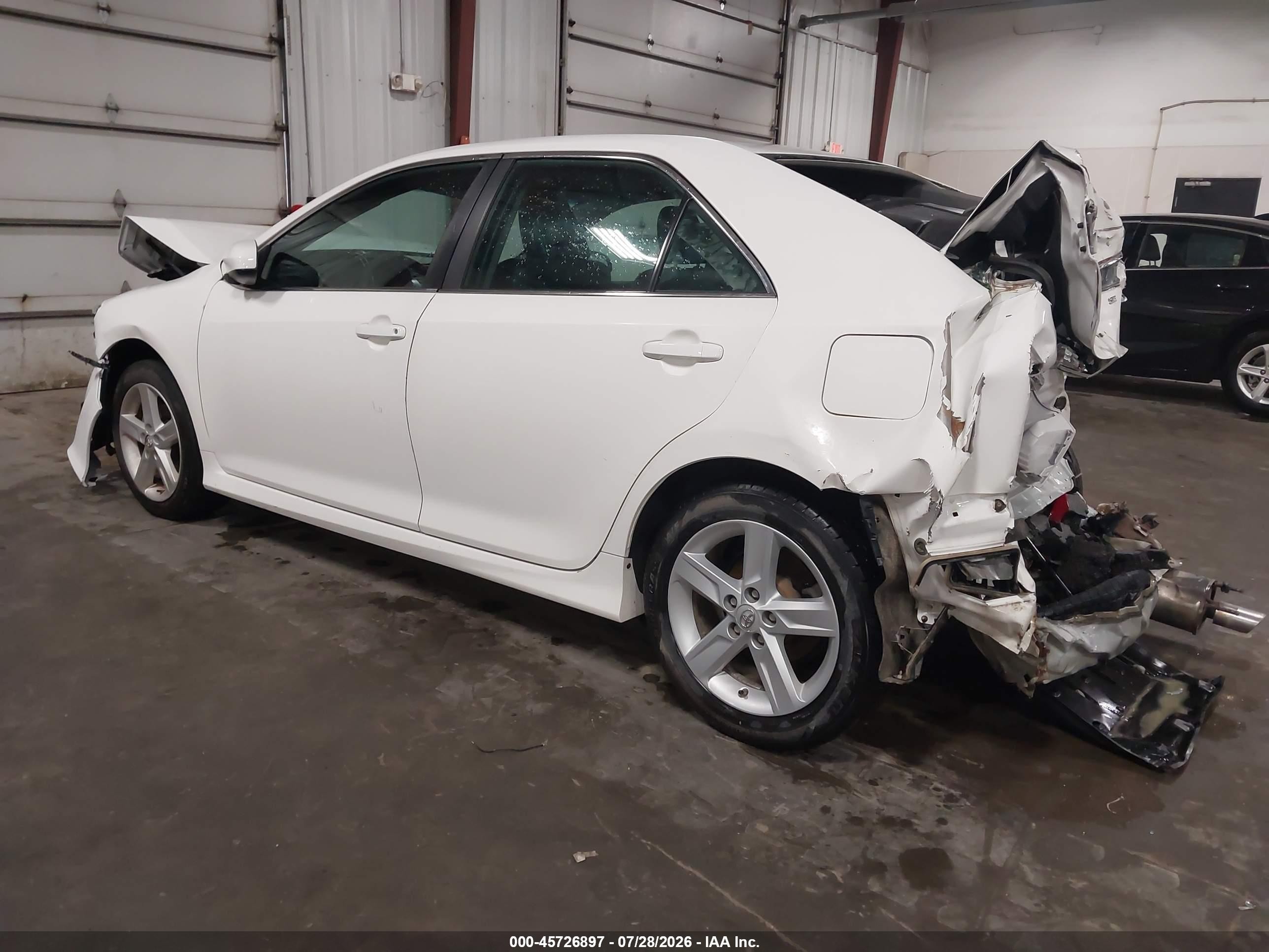 2014 Toyota Camry Se White vin: 4T1BF1FK4EU738241