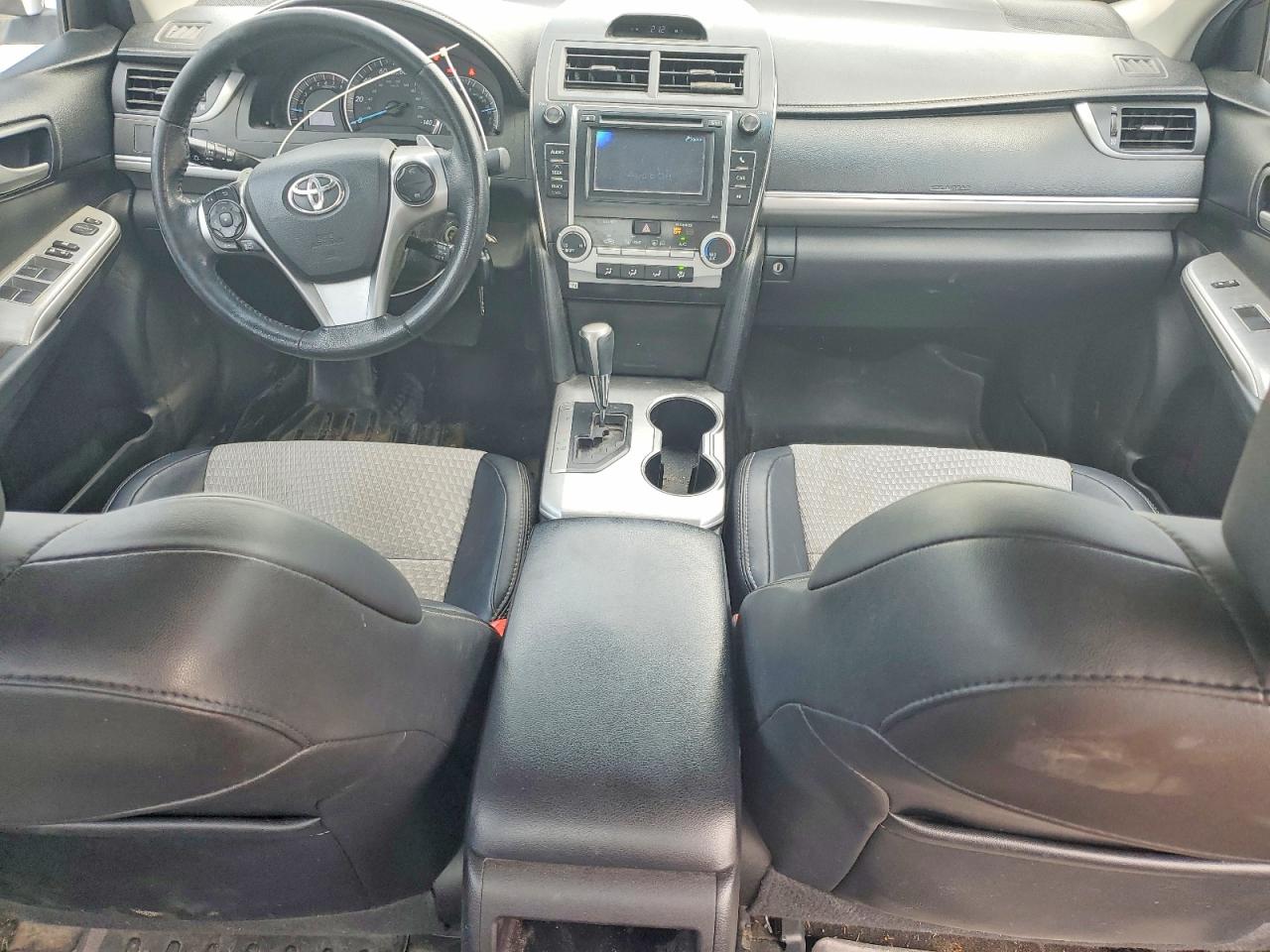 2014 Toyota Camry Se Sport White vin: 4T1BF1FK4EU738756