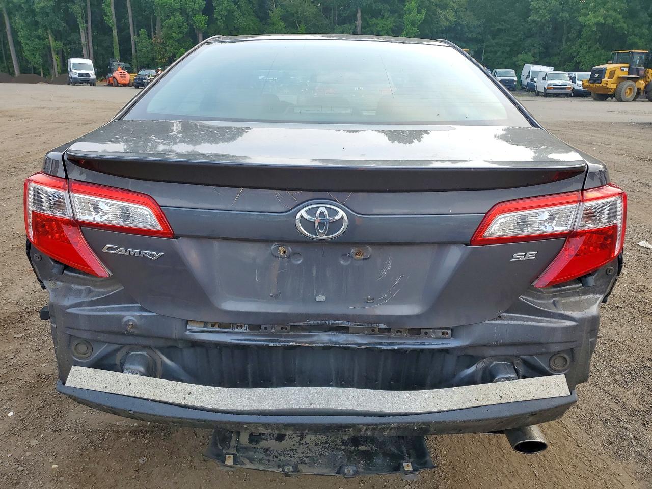 2014 Toyota Camry Se Gray vin: 4T1BF1FK4EU746940